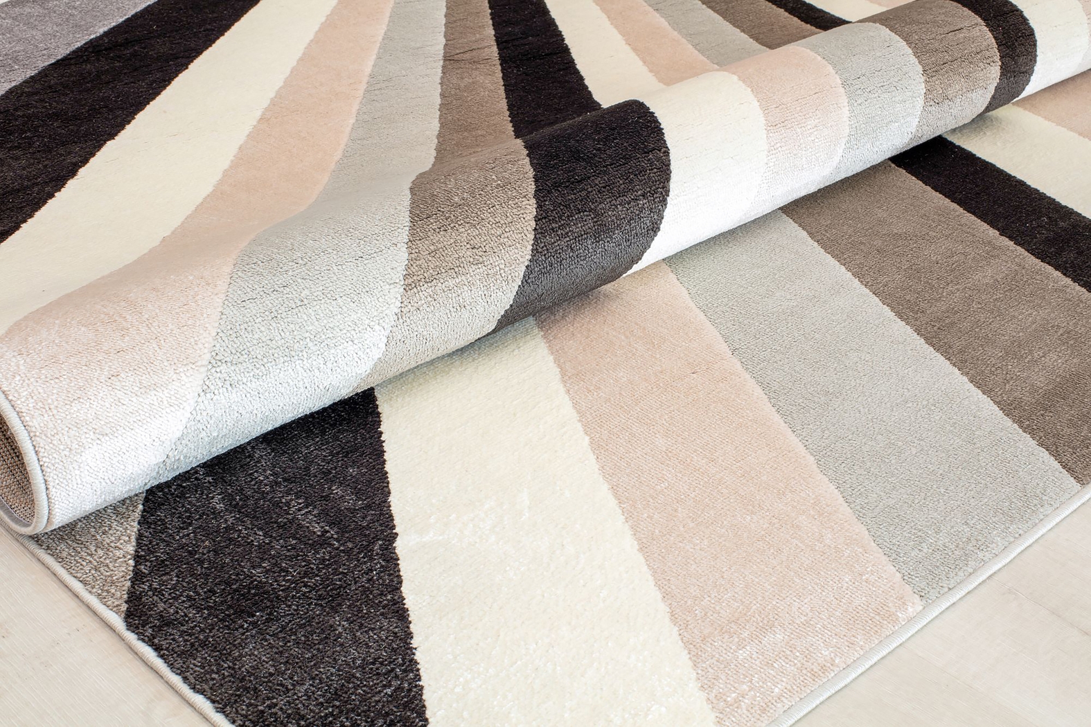 Desior Gray 8' x 10' Rug - Thumbnail - Image 3