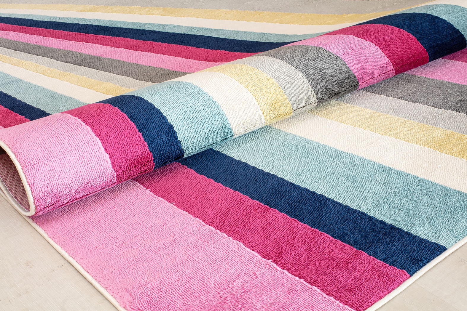 Desior Multi 5' x 7' Rug - Thumbnail - Image 4