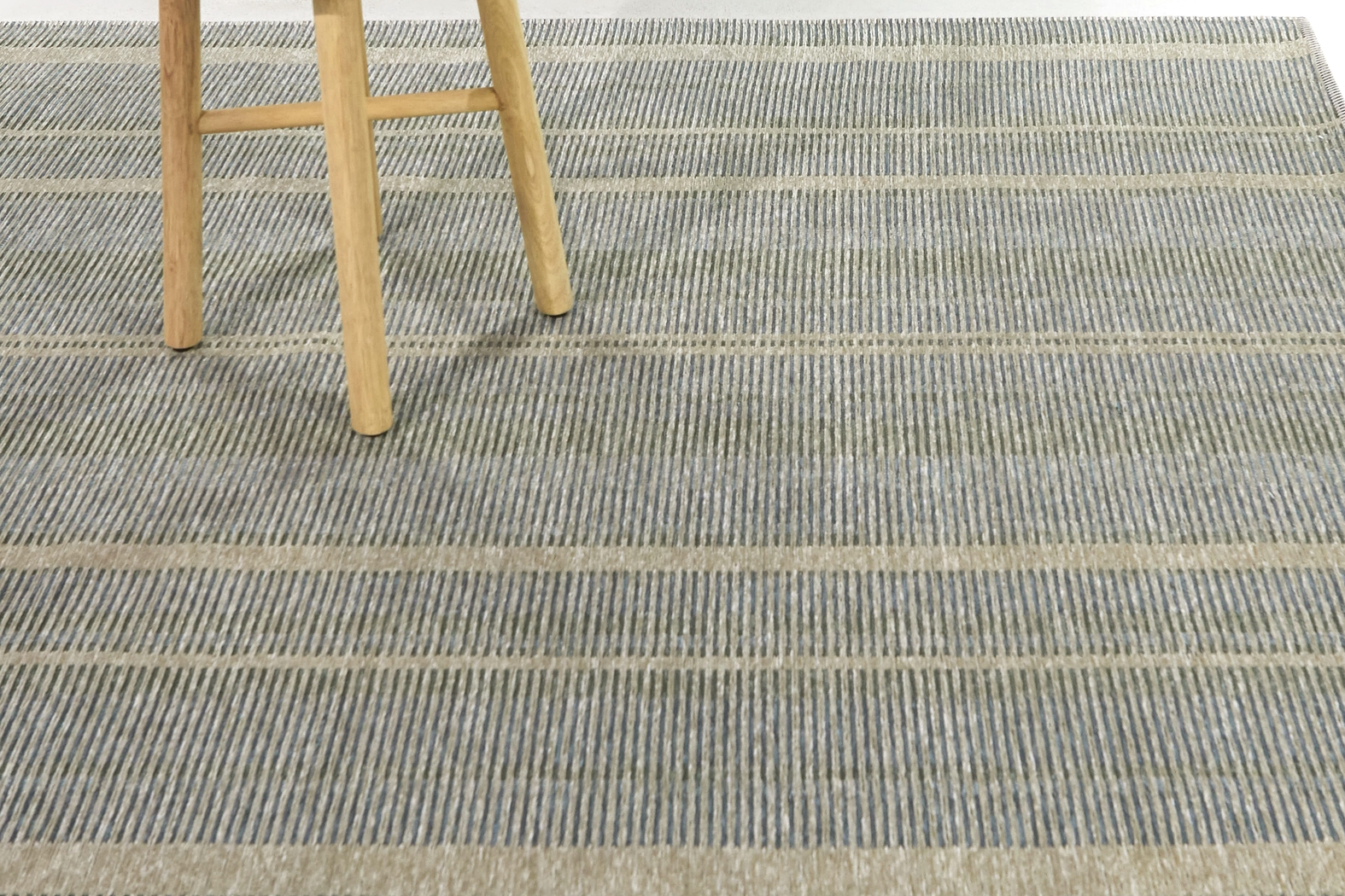 Diamora Olive 5'3 x 7' Indoor/Outdoor Rug - Thumbnail - Image 5