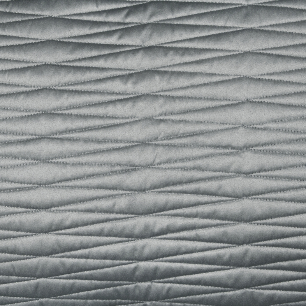 Dinara Gray 3 Pc Queen Quilt Set - Thumbnail - Image 3