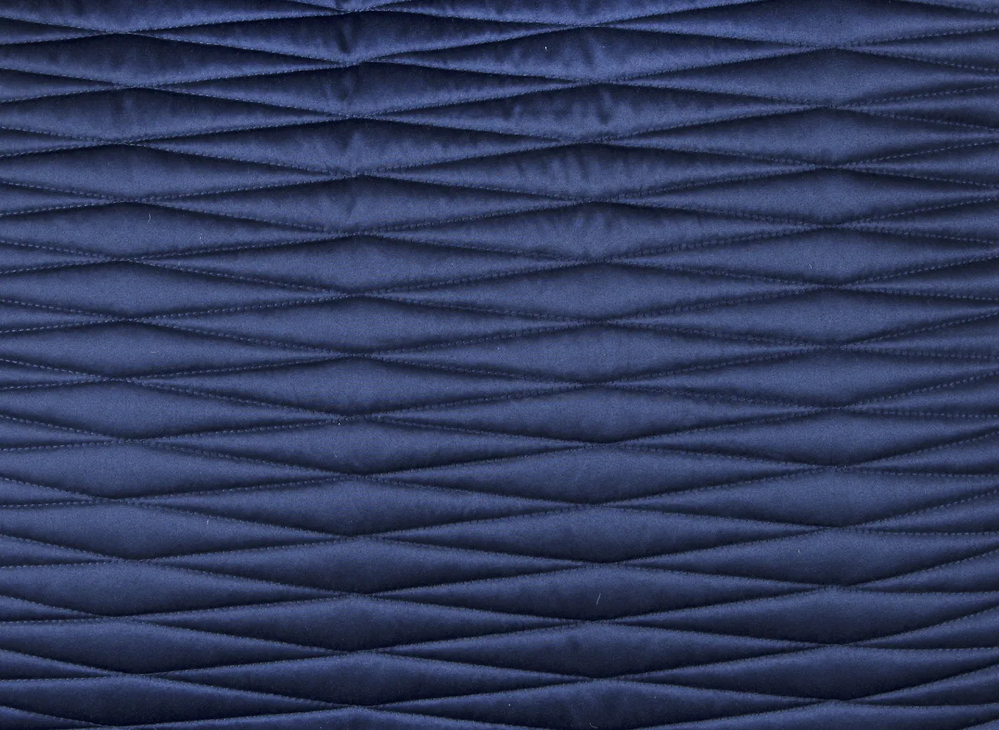 Dinara Navy 3 Pc Queen Quilt Set - Thumbnail - Image 3