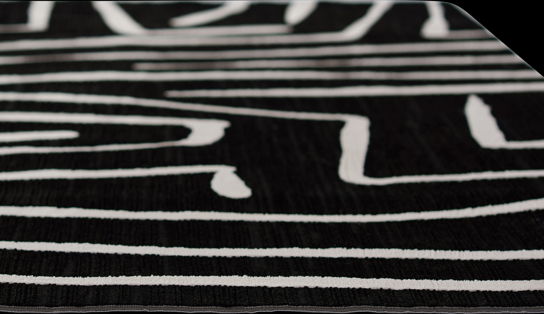 Dismon Black 3'11 x 5'7 Rug - Thumbnail - Image 9