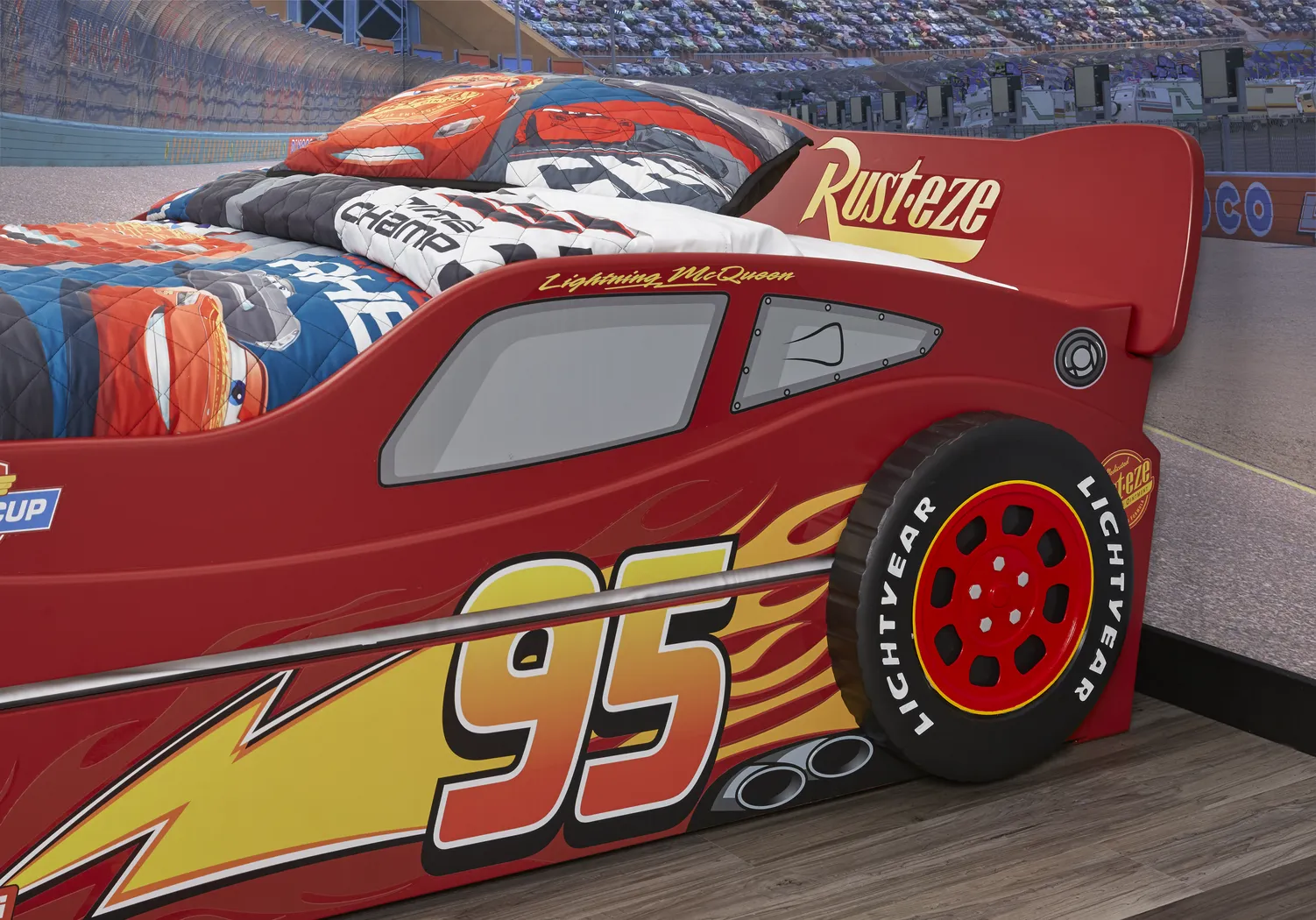 Disney/Pixar Cars Lightning McQueen™ Red 4 Pc Twin Bed w/Trundle - Thumbnail - Image 4