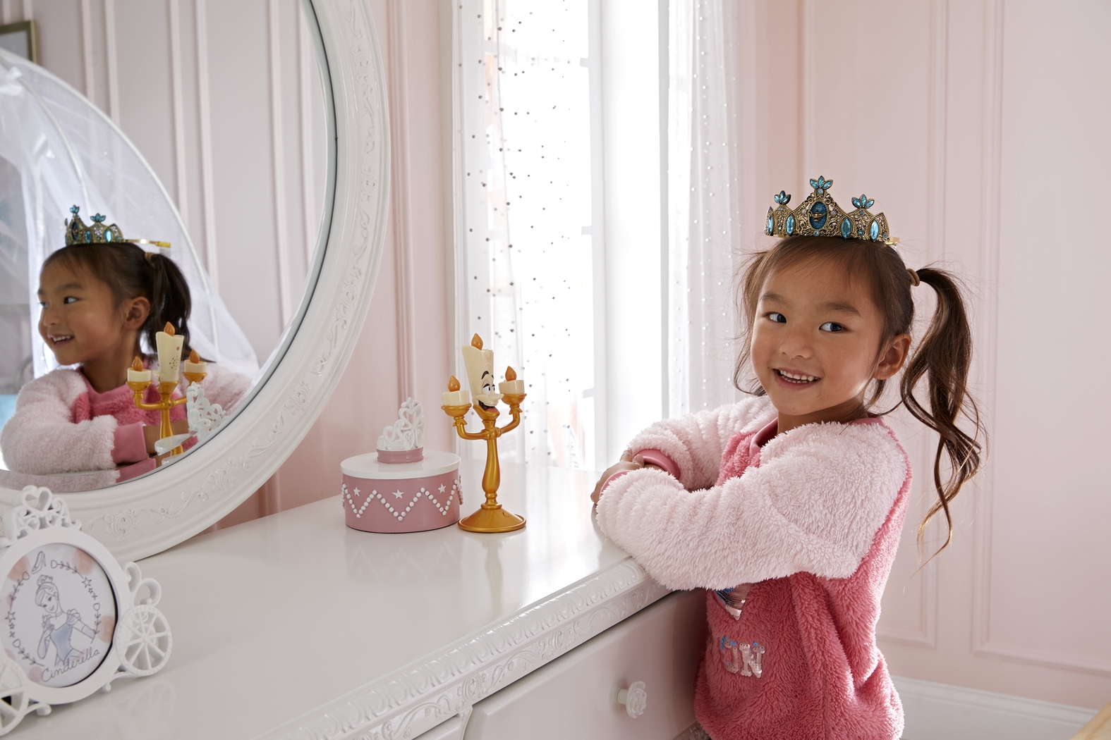 Disney Princess Dreamer White 7 Pc Twin Carriage Bedroom - Thumbnail - Image 13