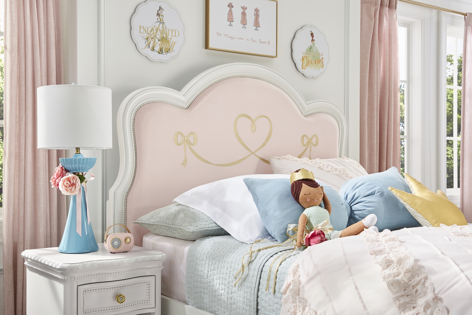 Disney Princess Sparkle White Full Upholstered Panel Bedroom - Thumbnail - Image 4