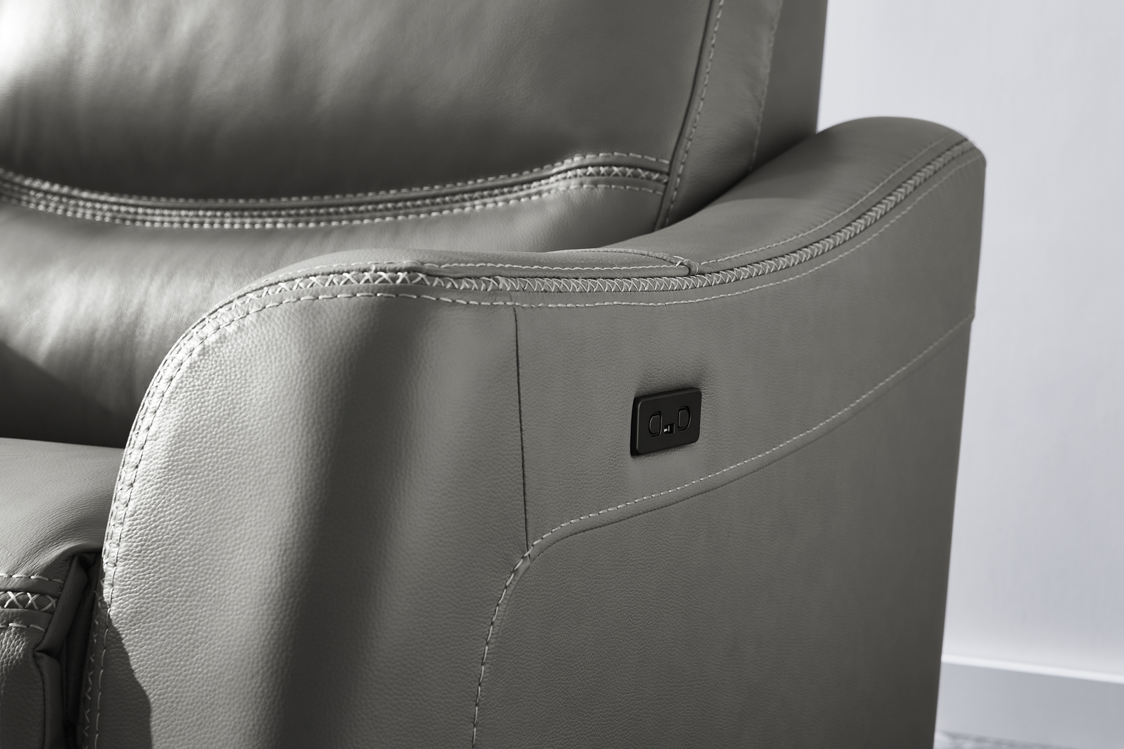 Domio Gray Leather 6 Pc Power Reclining Sectional Living Room - Thumbnail - Image 4