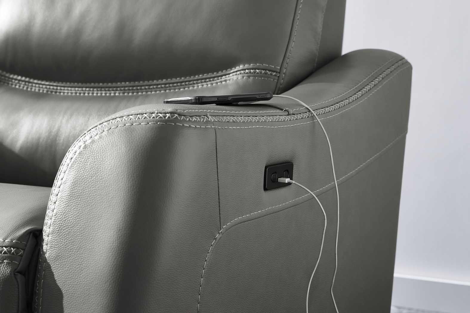 Domio Gray Leather 6 Pc Power Reclining Sectional Living Room - Thumbnail - Image 5