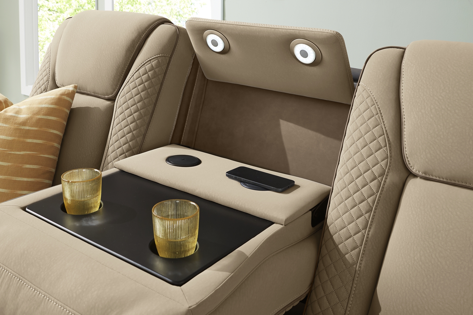 Donovan Park Beige 5 Pc Dual Power Reclining Living Room - Thumbnail - Image 9