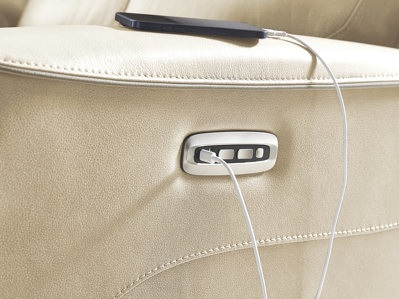 Fremont Almond Leather Dual Power Reclining Console Loveseat - Thumbnail - Image 6