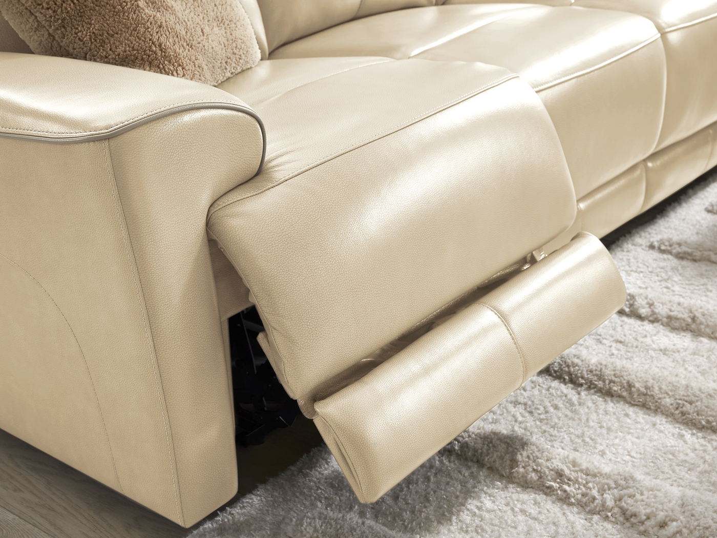 Fremont Almond Leather 5 Pc Dual Power Reclining Living Room - Thumbnail - Image 6