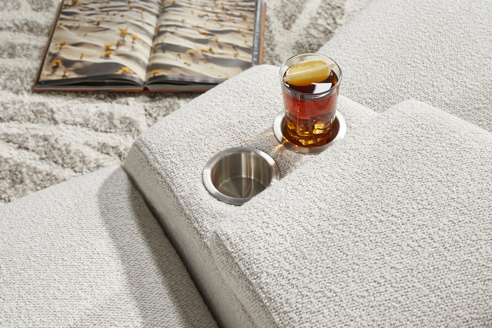 Yountville White 10 Pc Dual Power Reclining Sectional Living Room - Thumbnail - Image 9