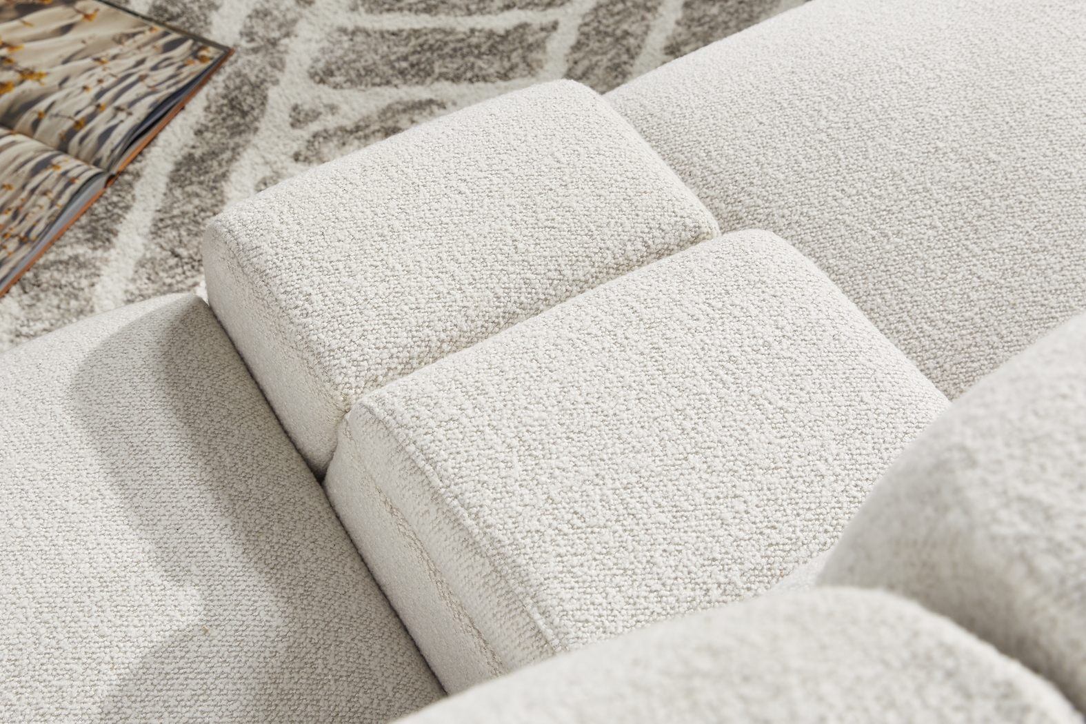 Yountville White 9 Pc Dual Power Reclining Sectional Living Room - Thumbnail - Image 9