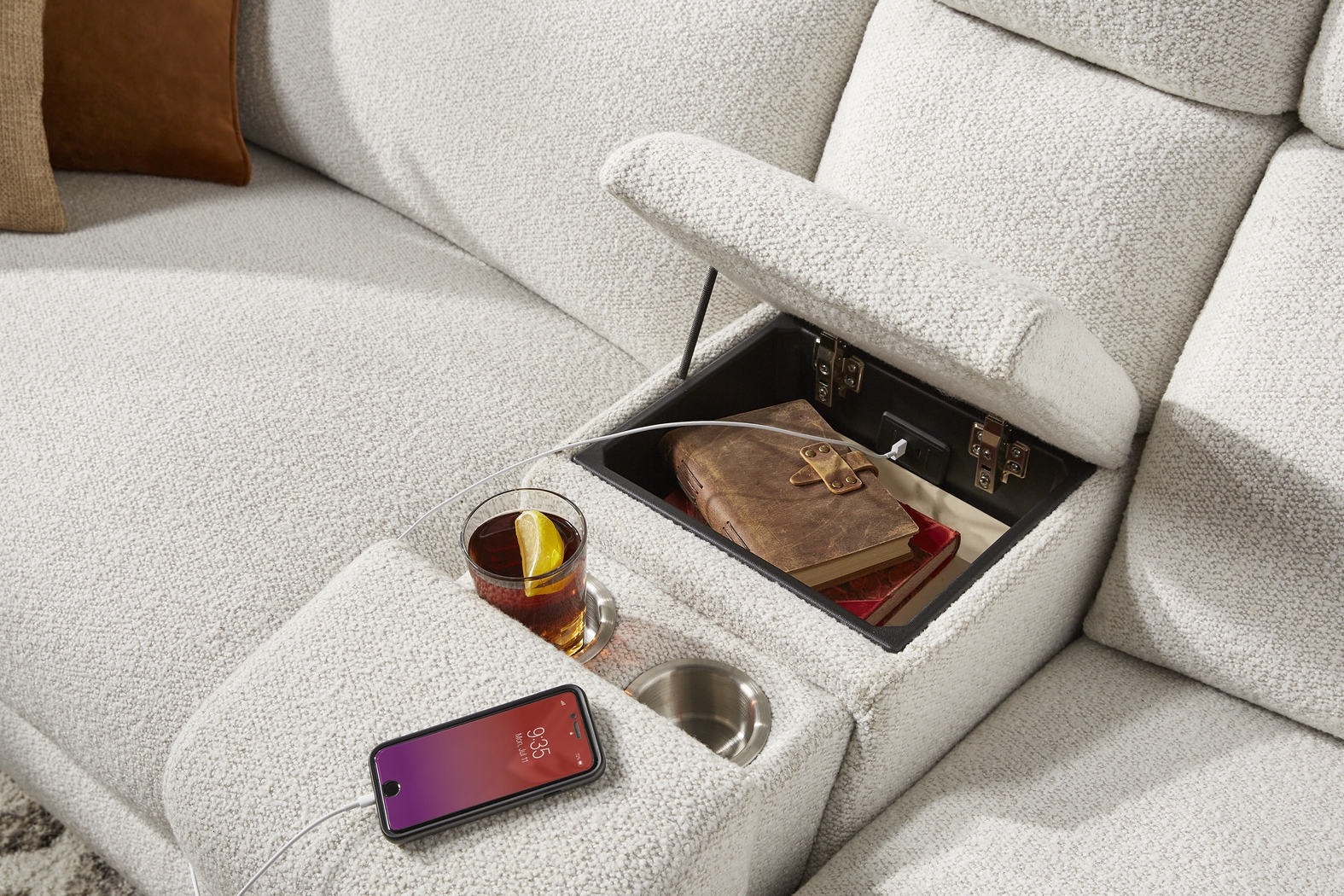 Yountville White 9 Pc Dual Power Reclining Sectional Living Room - Thumbnail - Image 10