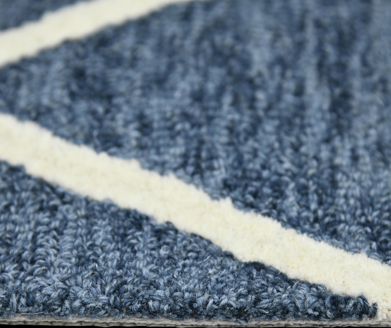 Driax Navy 5' x 8' Rug - Thumbnail - Image 7