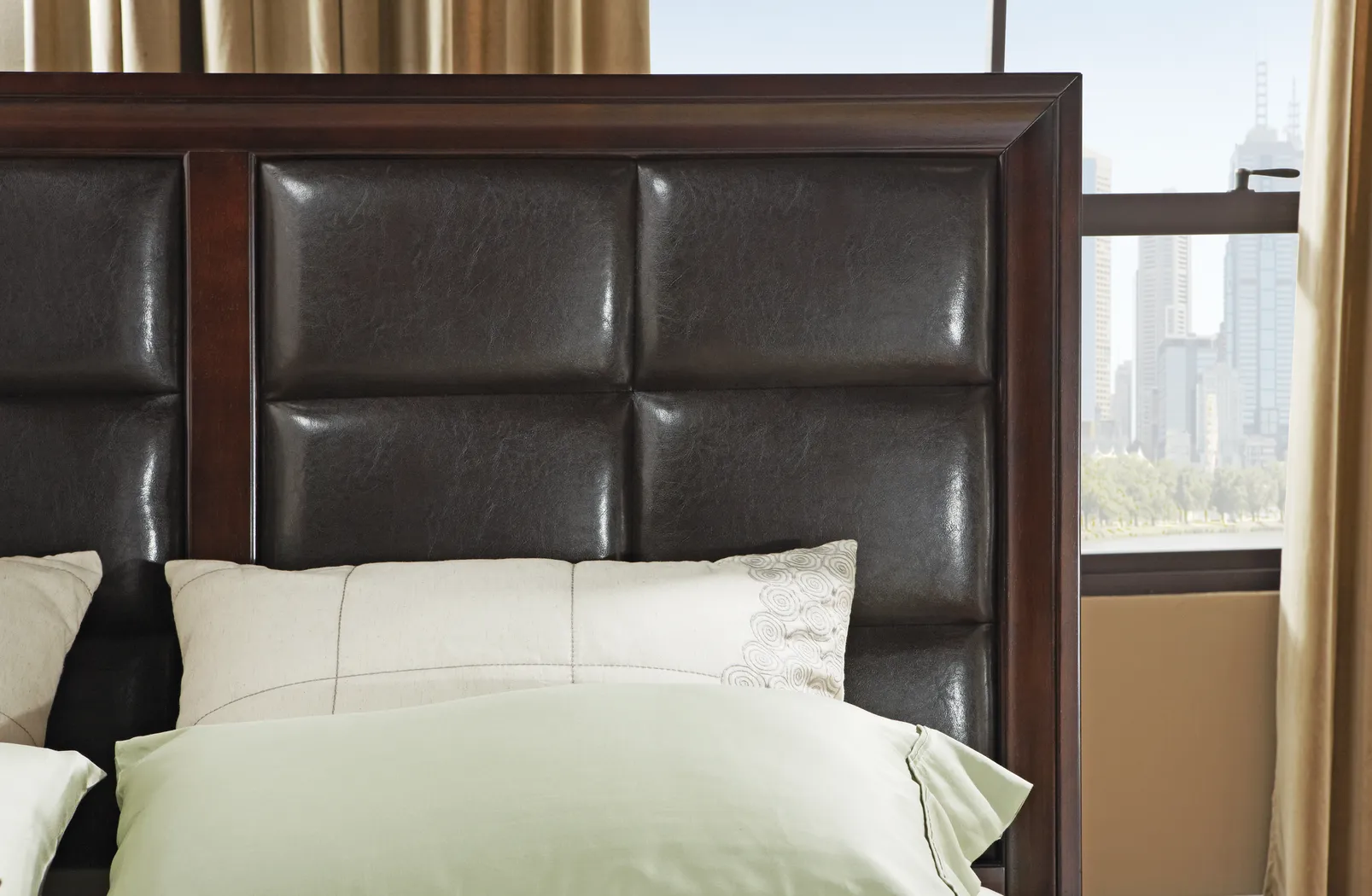 Druid Hills 3 Pc King Bed - Thumbnail - Image 2
