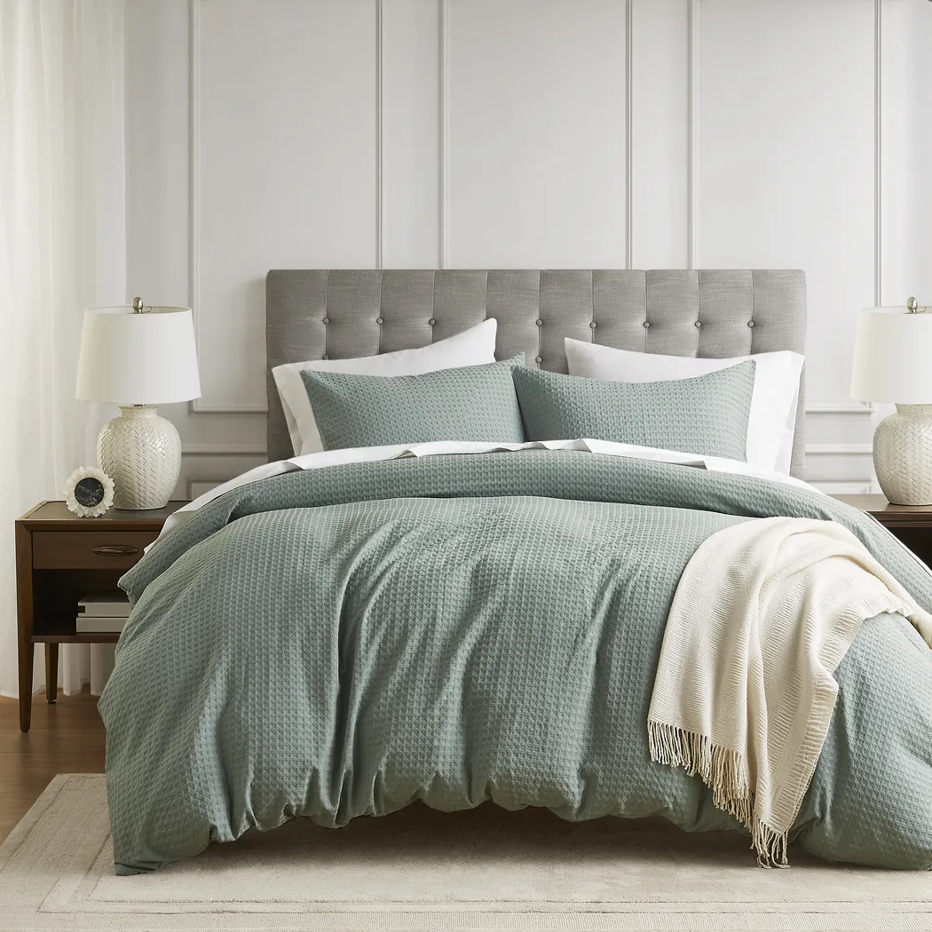 Drysdalea Green King/California King 3 Pc Duvet Set - Thumbnail - Image 1