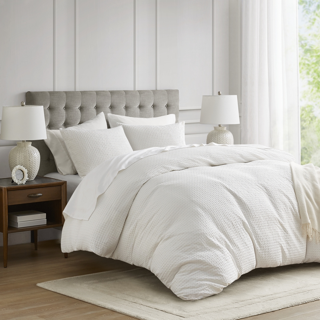 Drysdalea White Full/Queen 3 Pc Duvet Set - Thumbnail - Image 2