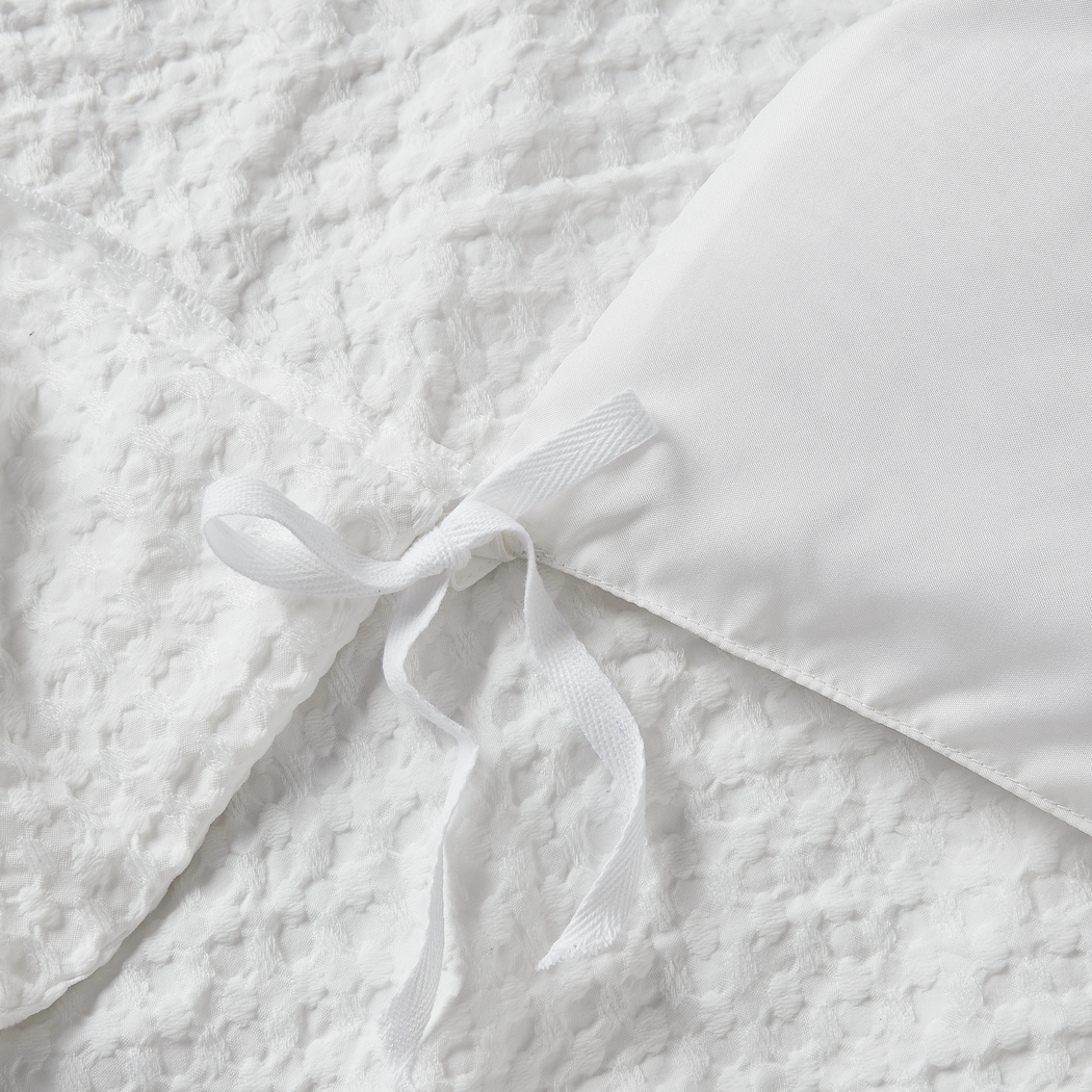 Drysdalea White Full/Queen 3 Pc Duvet Set - Thumbnail - Image 16