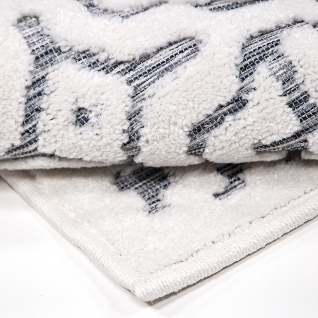 Dunnugan White 5'2 x 7'6 Rug - Thumbnail - Image 2