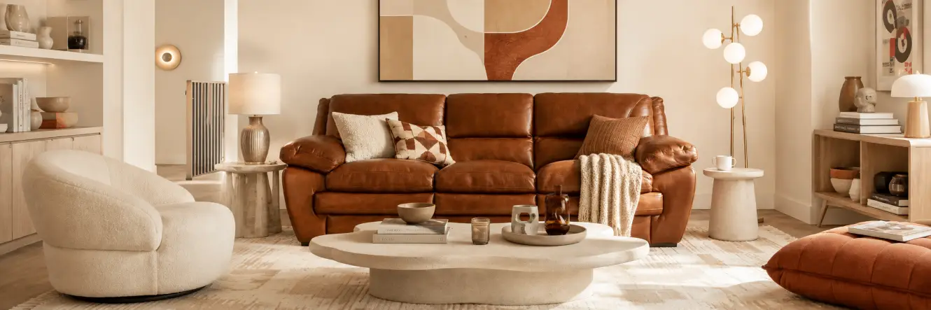 Living room decorated with earth tones