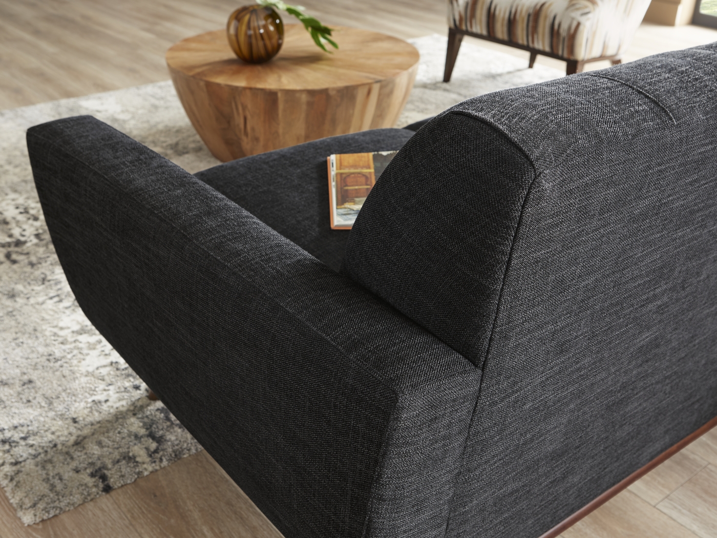 East Side Black 2 Pc Living Room - Thumbnail - Image 8