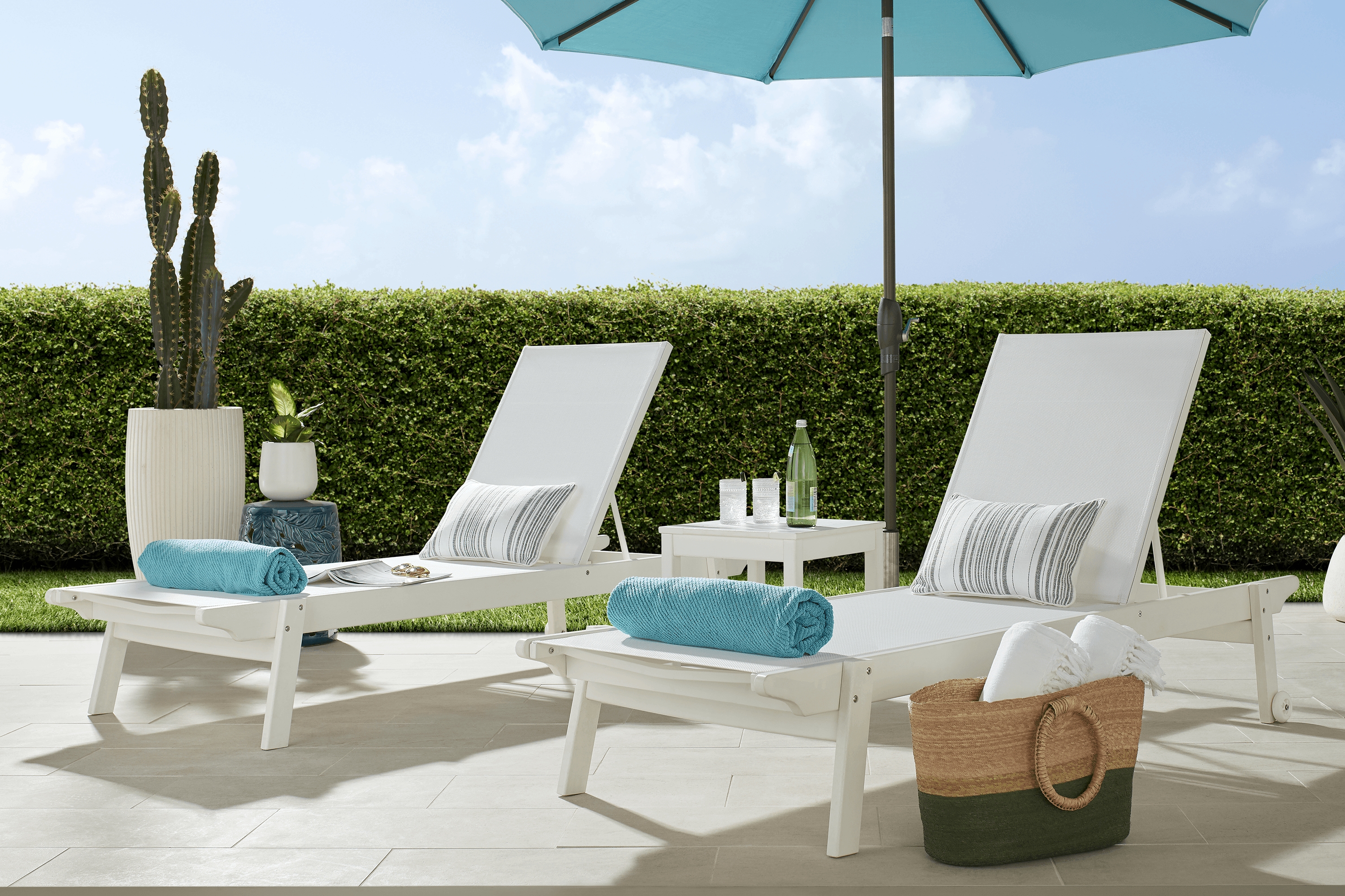 Eastlake Outdoor White Chaise, Set of 2 - Thumbnail - Image 2