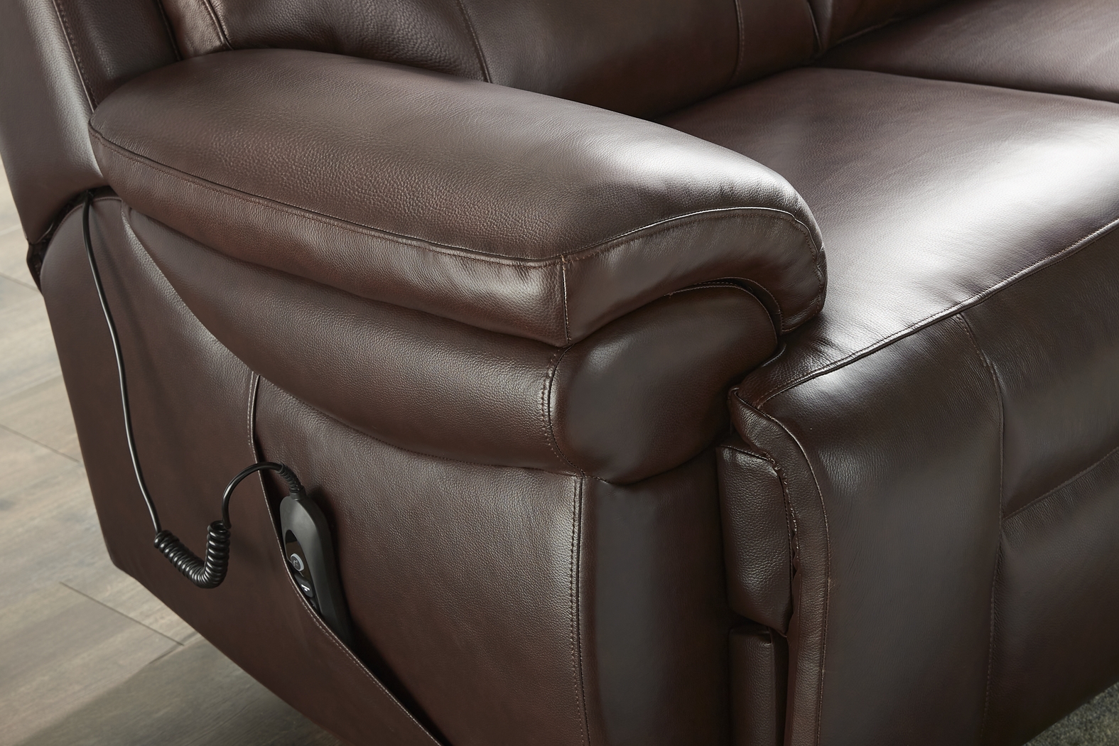 Eastmann Chocolate Leather 7 Pc Triple Power Reclining Living Room with Air Massage - Thumbnail - Image 8
