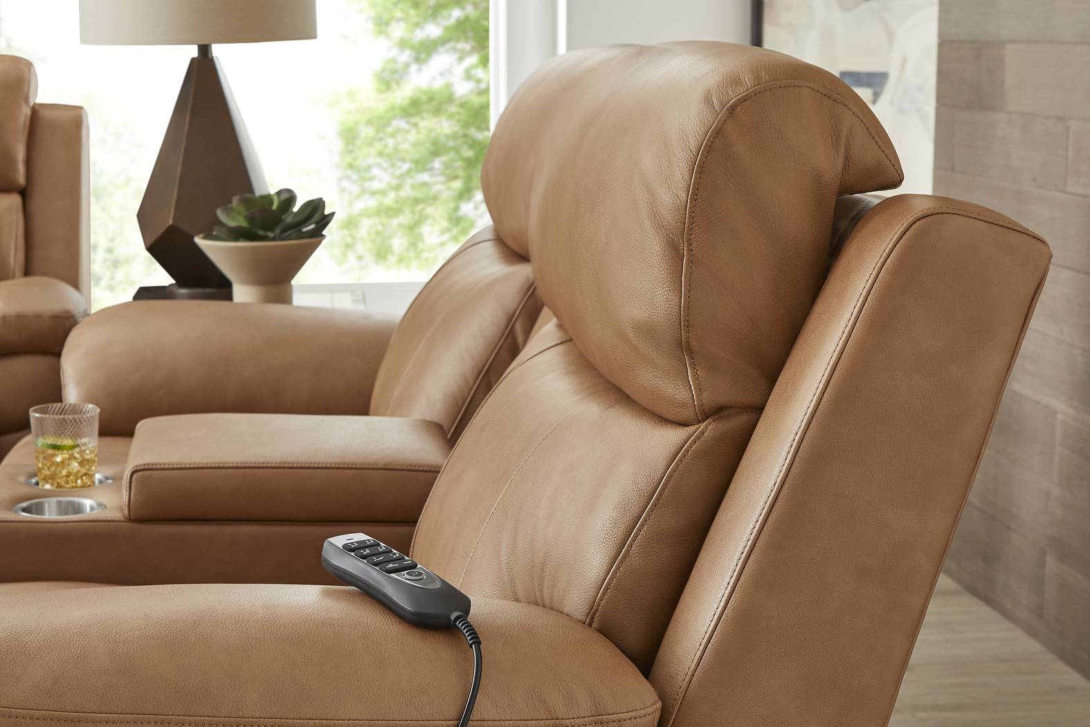 Eastmann Saddle Leather 8 Pc Triple Power Reclining Living Room with Air Massage - Thumbnail - Image 12