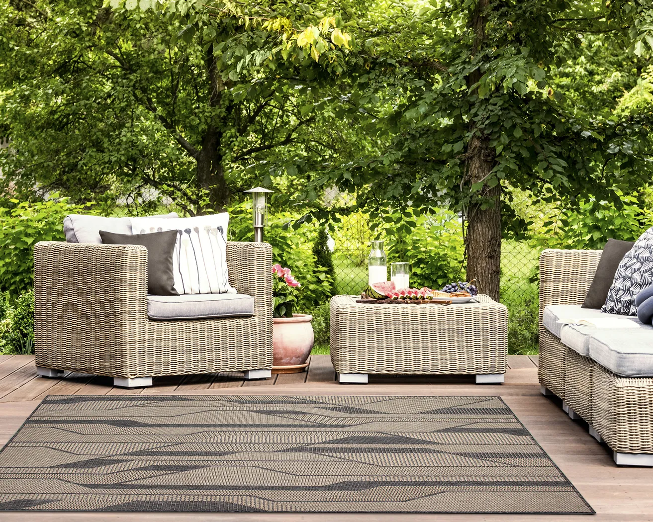 Ecrosia Taupe 5'3 x 7'3 Indoor/Outdoor Rug - Thumbnail - Image 2