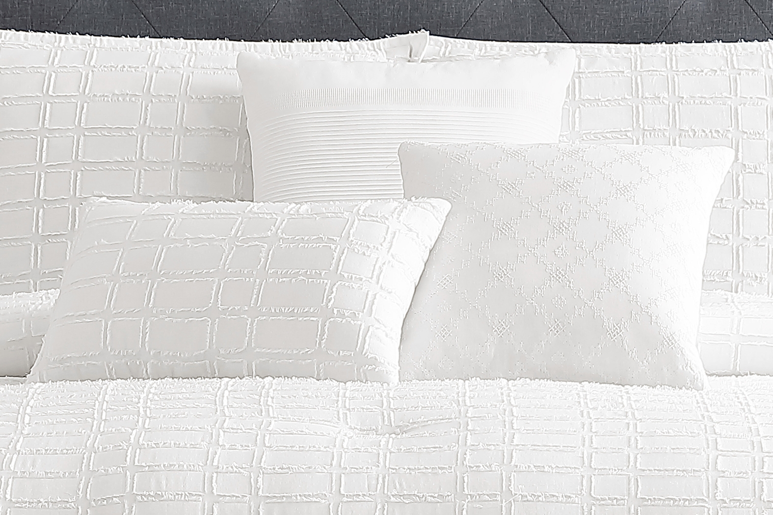 Edgenly White 6 Pc Queen Comforter Set - Thumbnail - Image 5