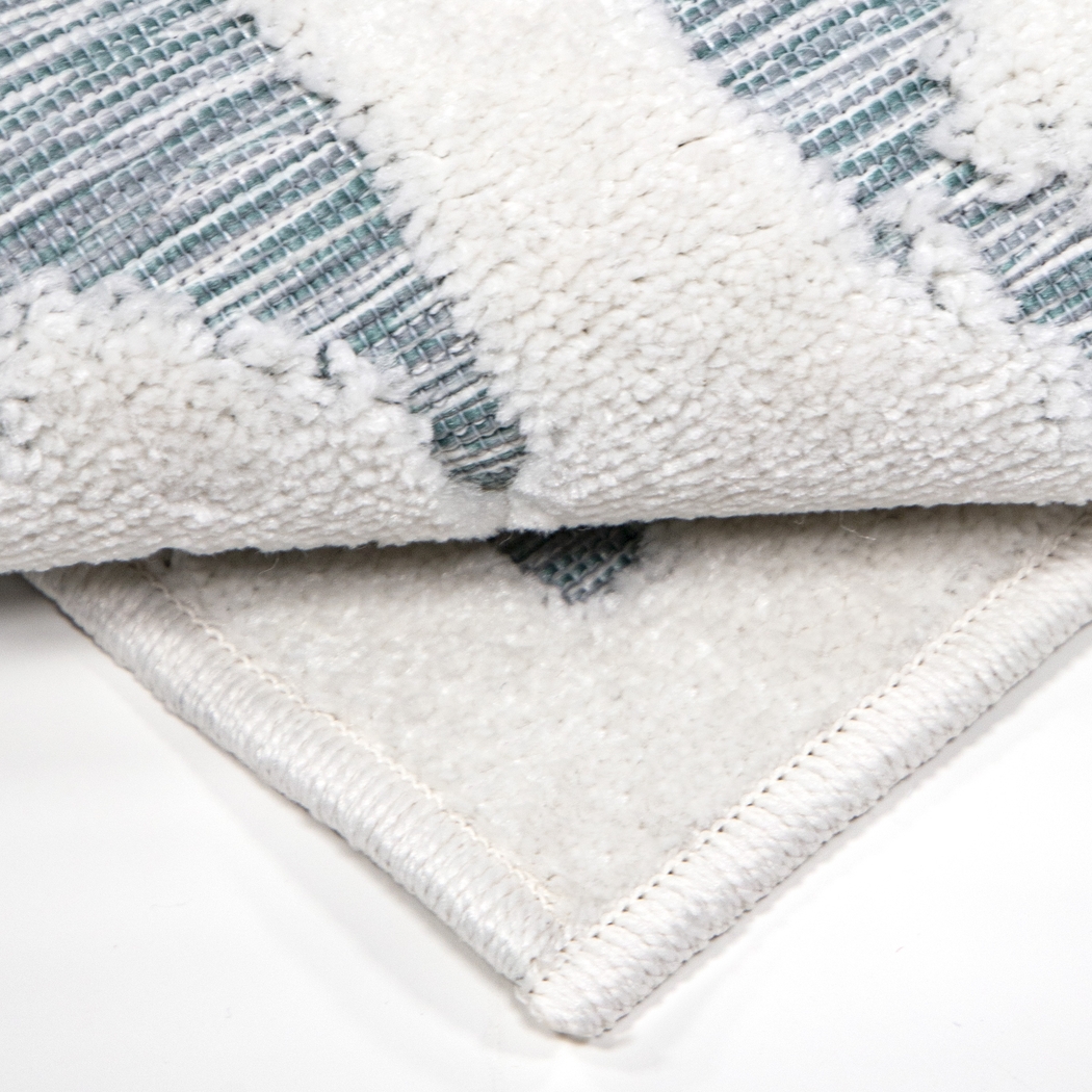 Edingale White/Blue 5'2 x 7'6 Rug - Thumbnail - Image 2