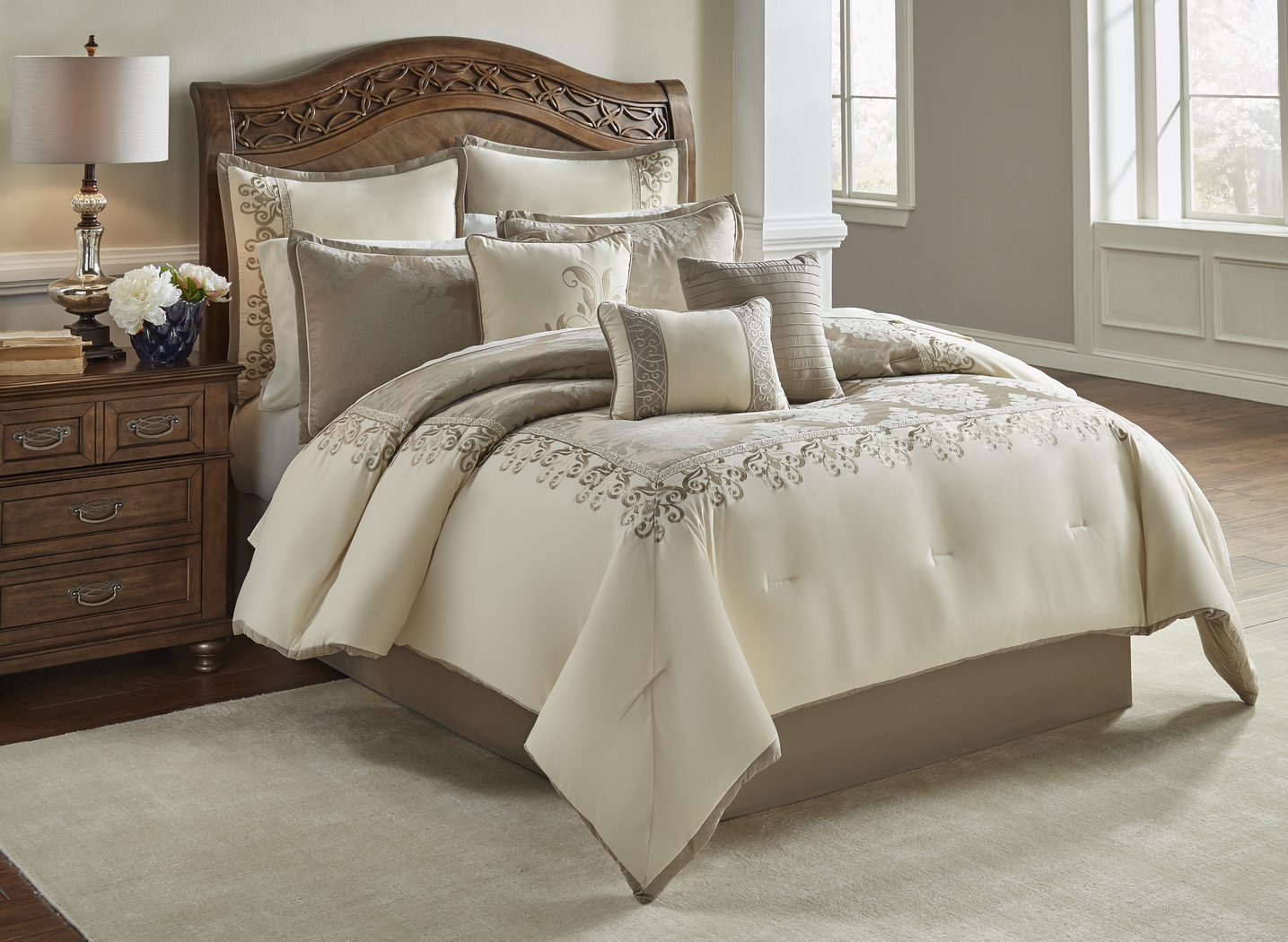 Edris Ivory 10 Pc Queen Comforter Set - Thumbnail - Image 1