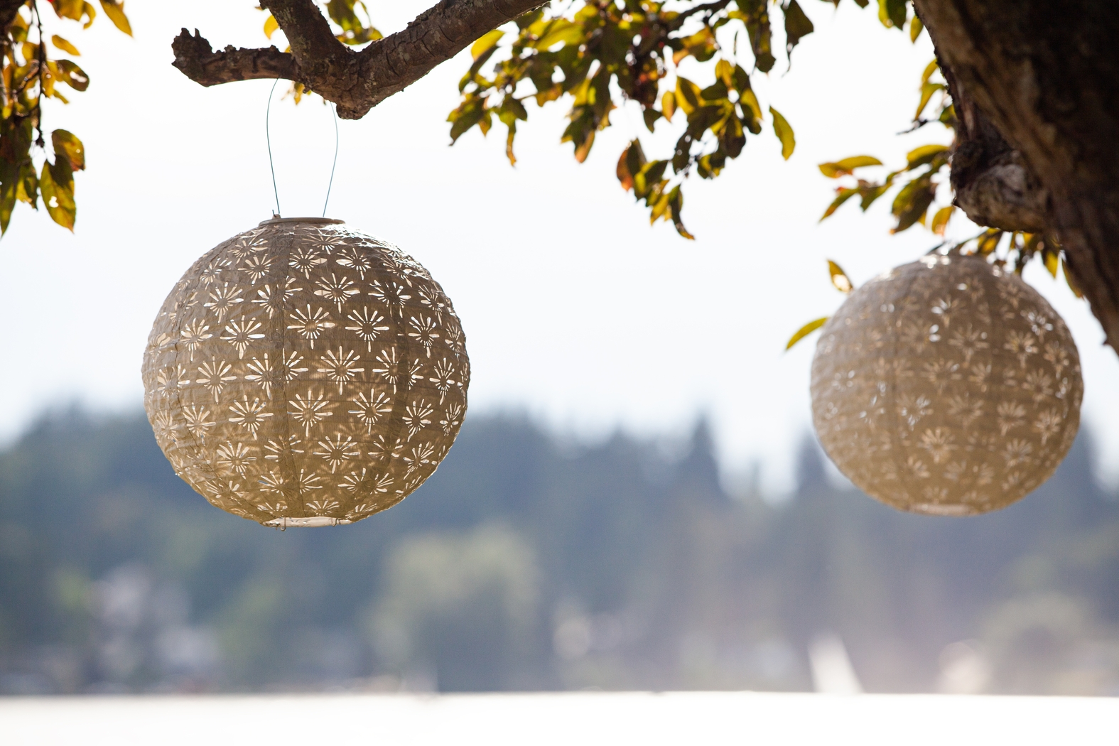 Eger Club Outdoor White Solar Lantern - Thumbnail - Image 2