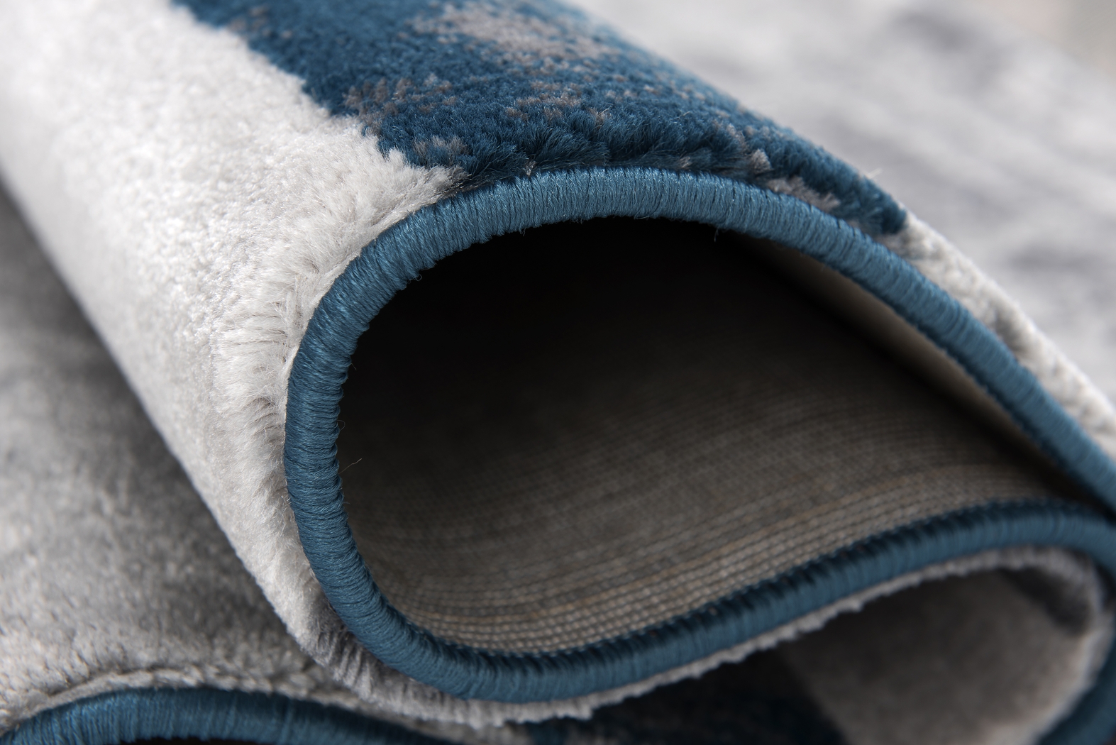 Elanda Gray 8' x 10' Rug - Thumbnail - Image 3