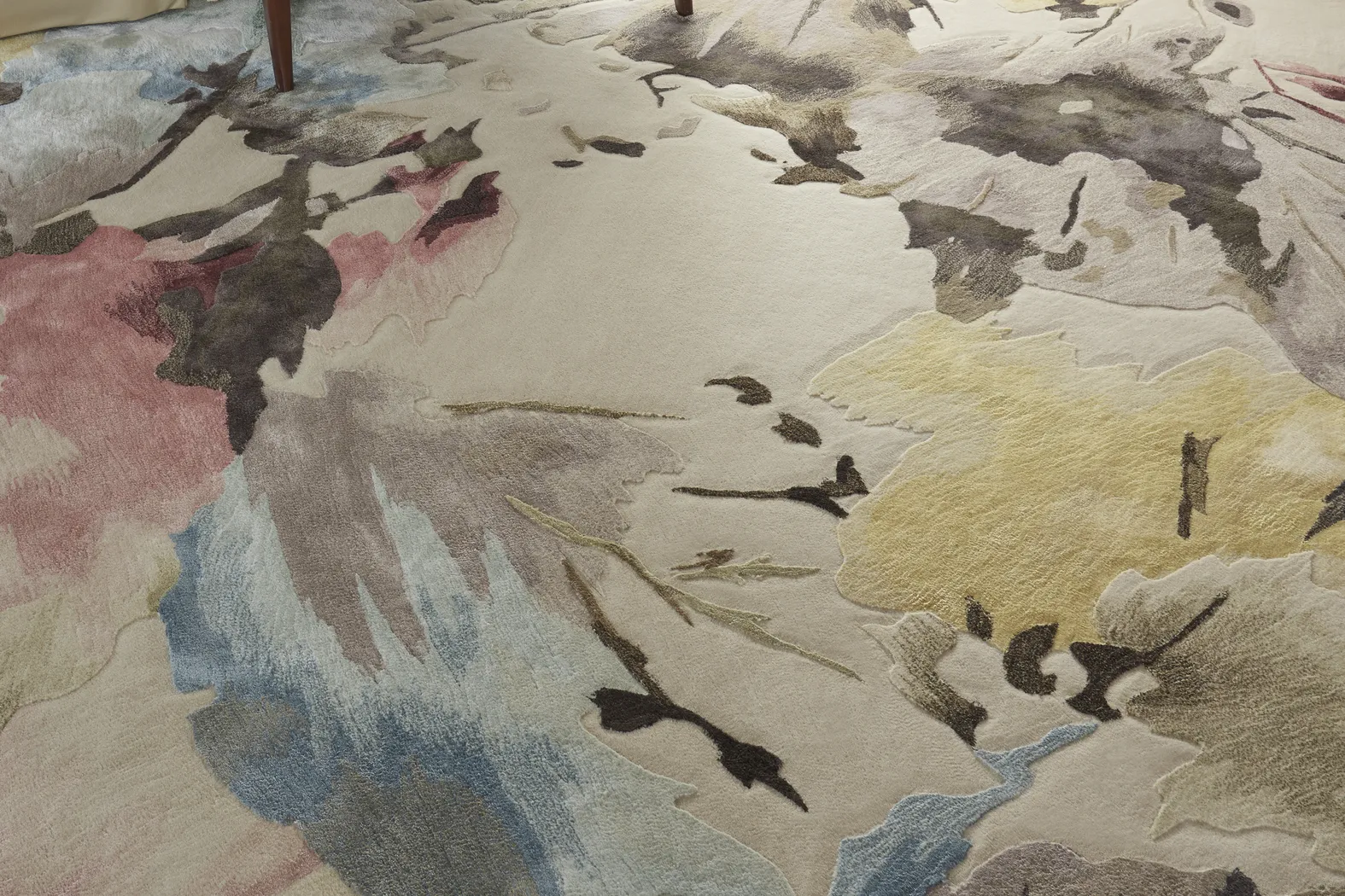 Eldonia Beige 3'9 x 5'9 Rug - Thumbnail - Image 7