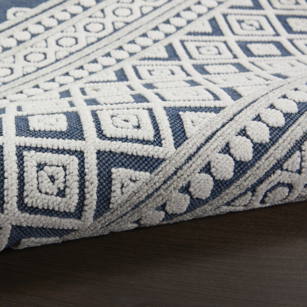 Elizardo Blue 5' x 7' Indoor/Outdoor Rug - Thumbnail - Image 2