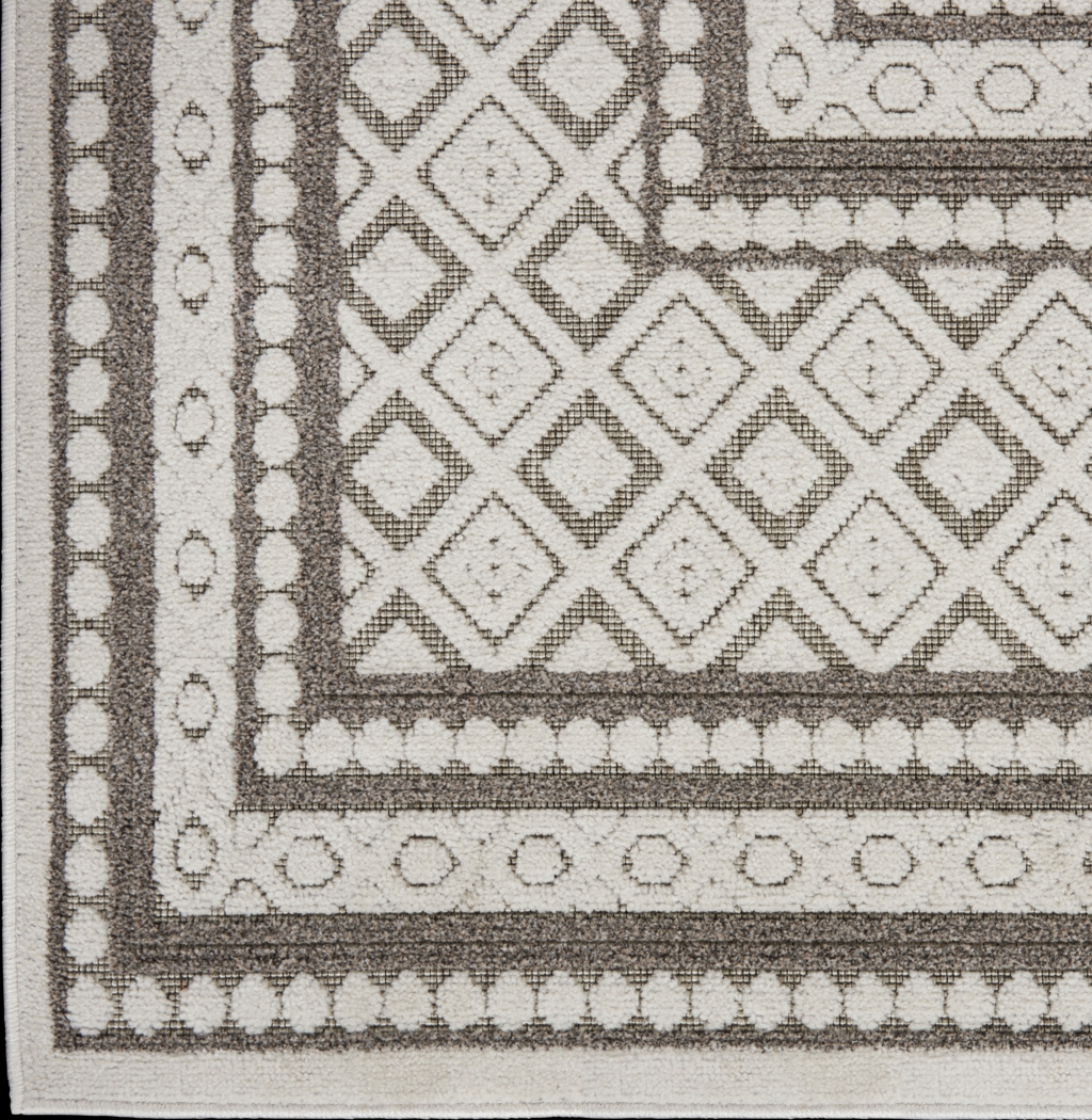 Elizardo Light Gray 5' x 7' Indoor/Outdoor Rug - Thumbnail - Image 3