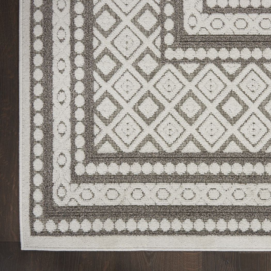 Elizardo Light Gray 5' x 7' Indoor/Outdoor Rug - Thumbnail - Image 4