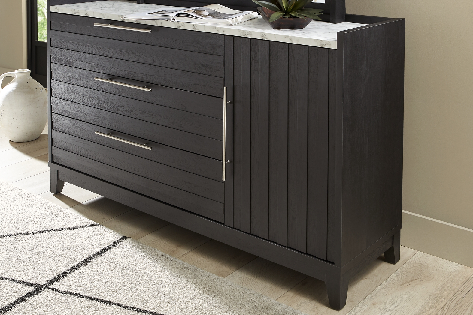 Ellenbrook Black 5 Pc Queen Panel Bedroom - Thumbnail - Image 6