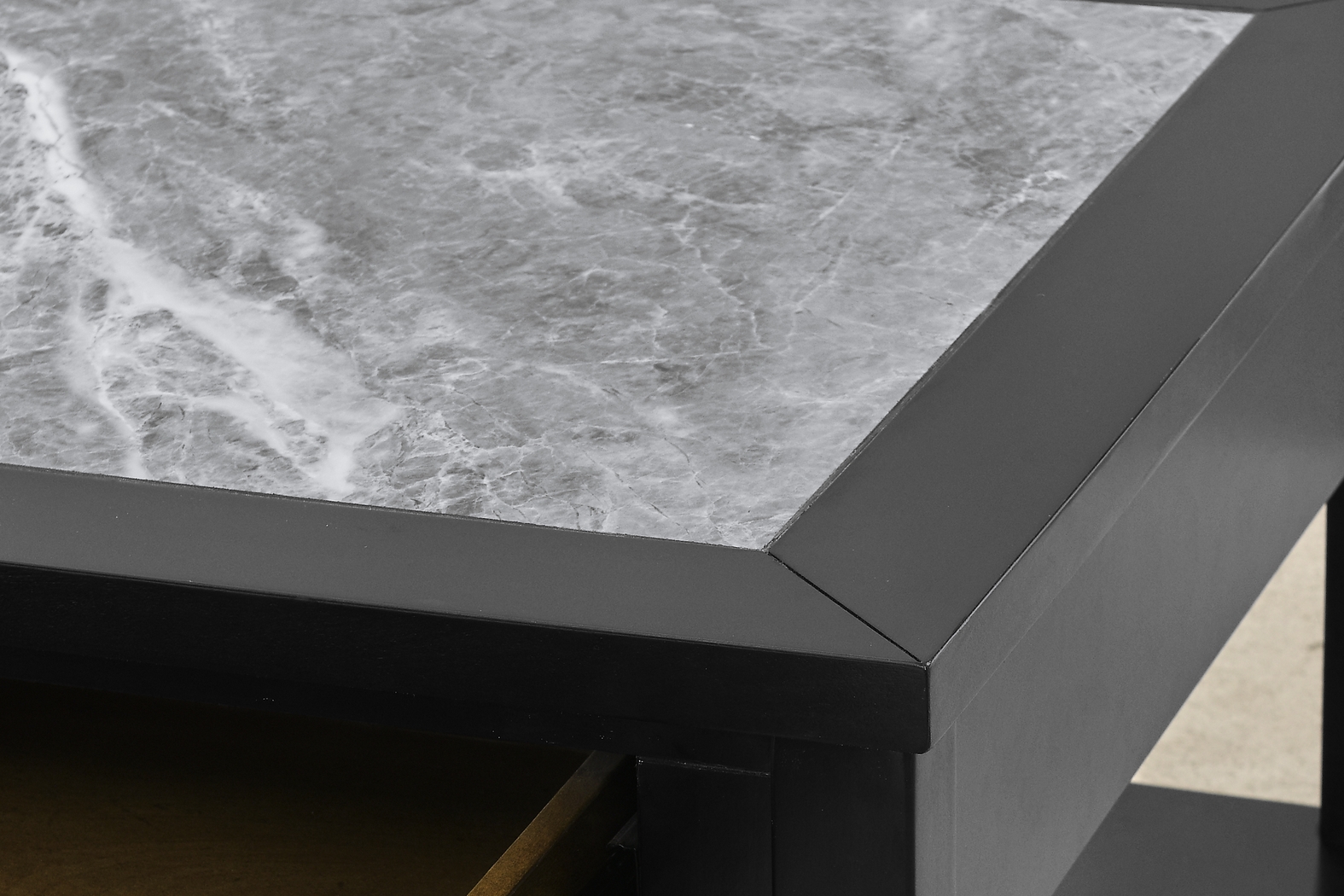 Ellendell Black Cocktail Table - Thumbnail - Image 4