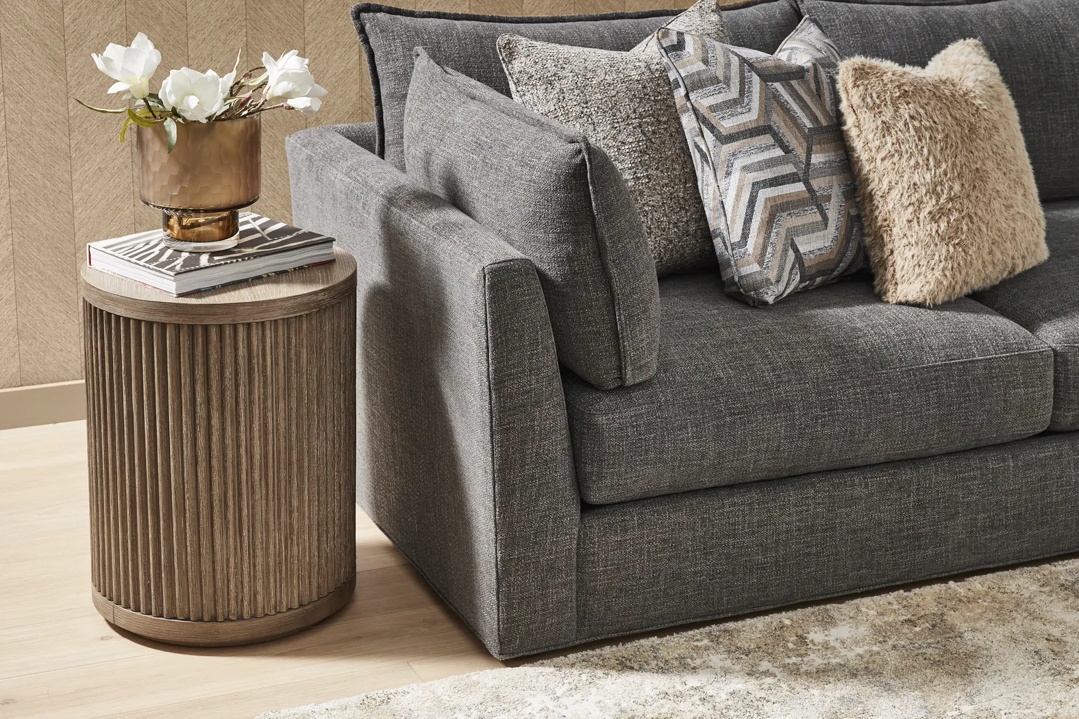 Ellington Black 3 Pc Sectional - Thumbnail - Image 4