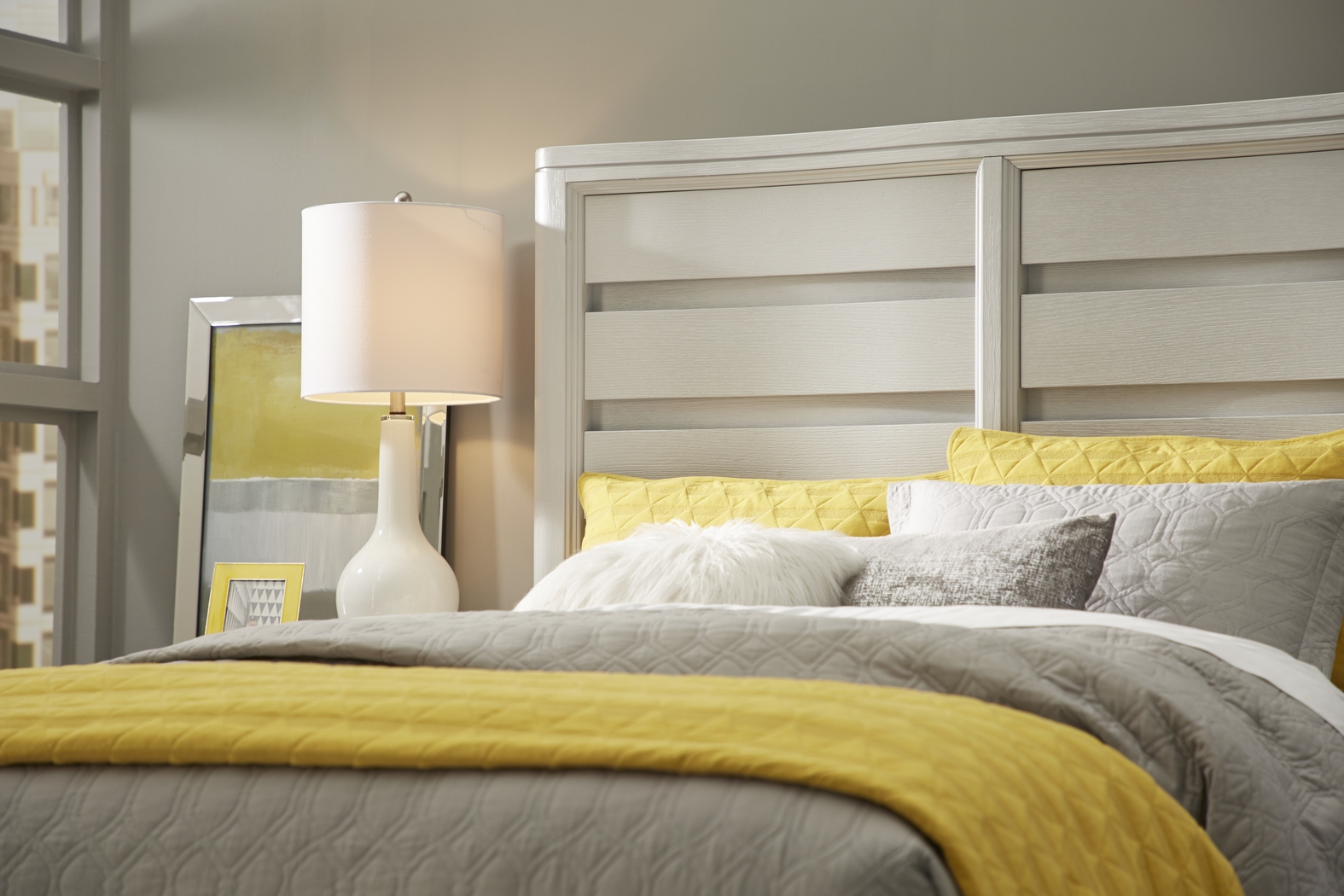 Elliot Park Platinum 5 Pc King Panel Bedroom - Thumbnail - Image 4