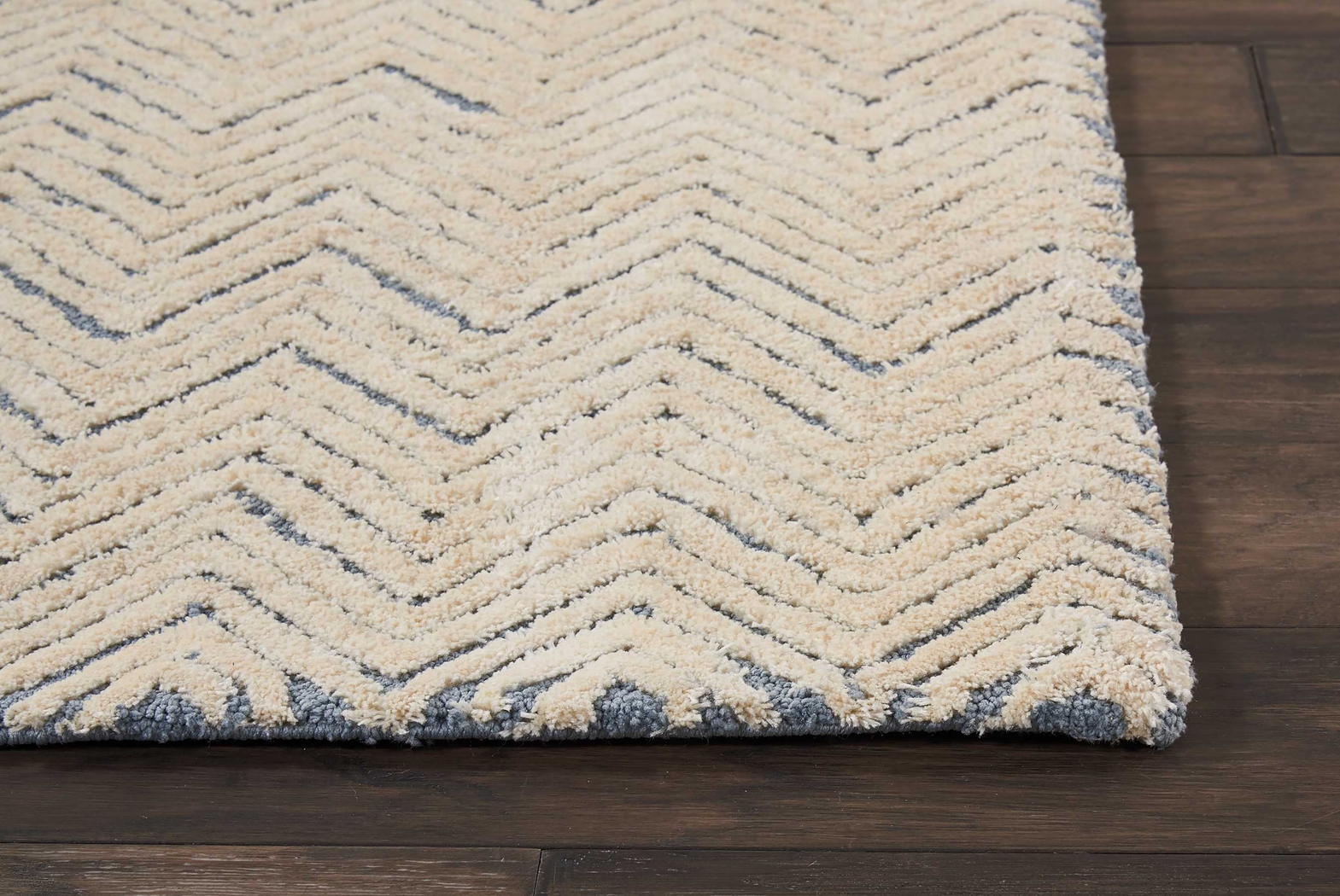 Elmena Ivory 2'3 x 7'6 Rug - Thumbnail - Image 2