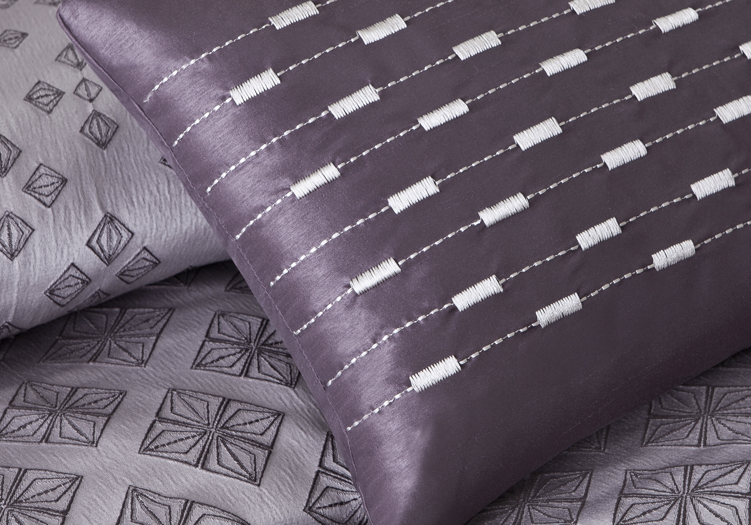 Elyse Purple 7 Pc Queen Comforter Set - Thumbnail - Image 2