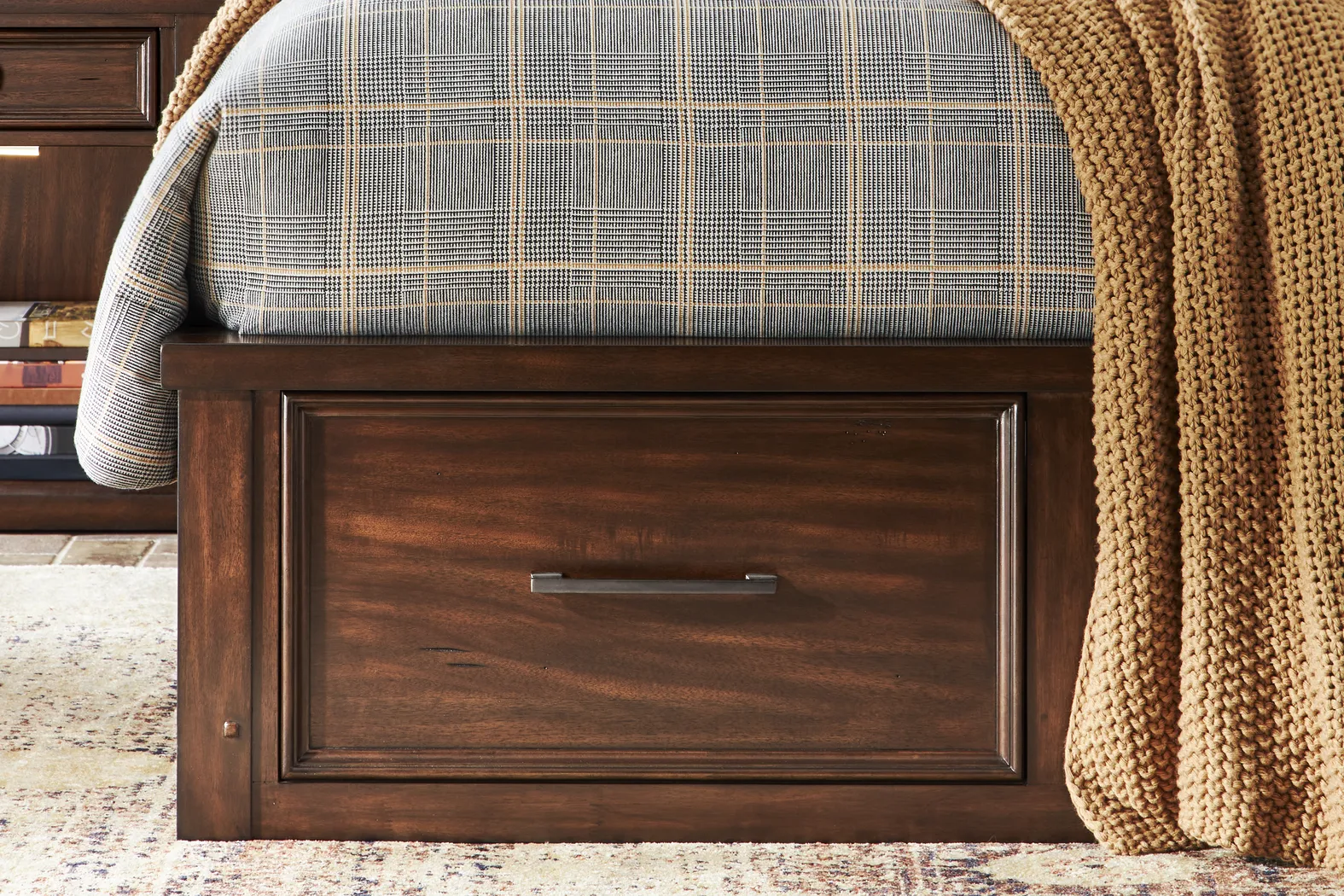 Emberton Dark Brown 7 Pc King Storage Bedroom - Thumbnail - Image 5