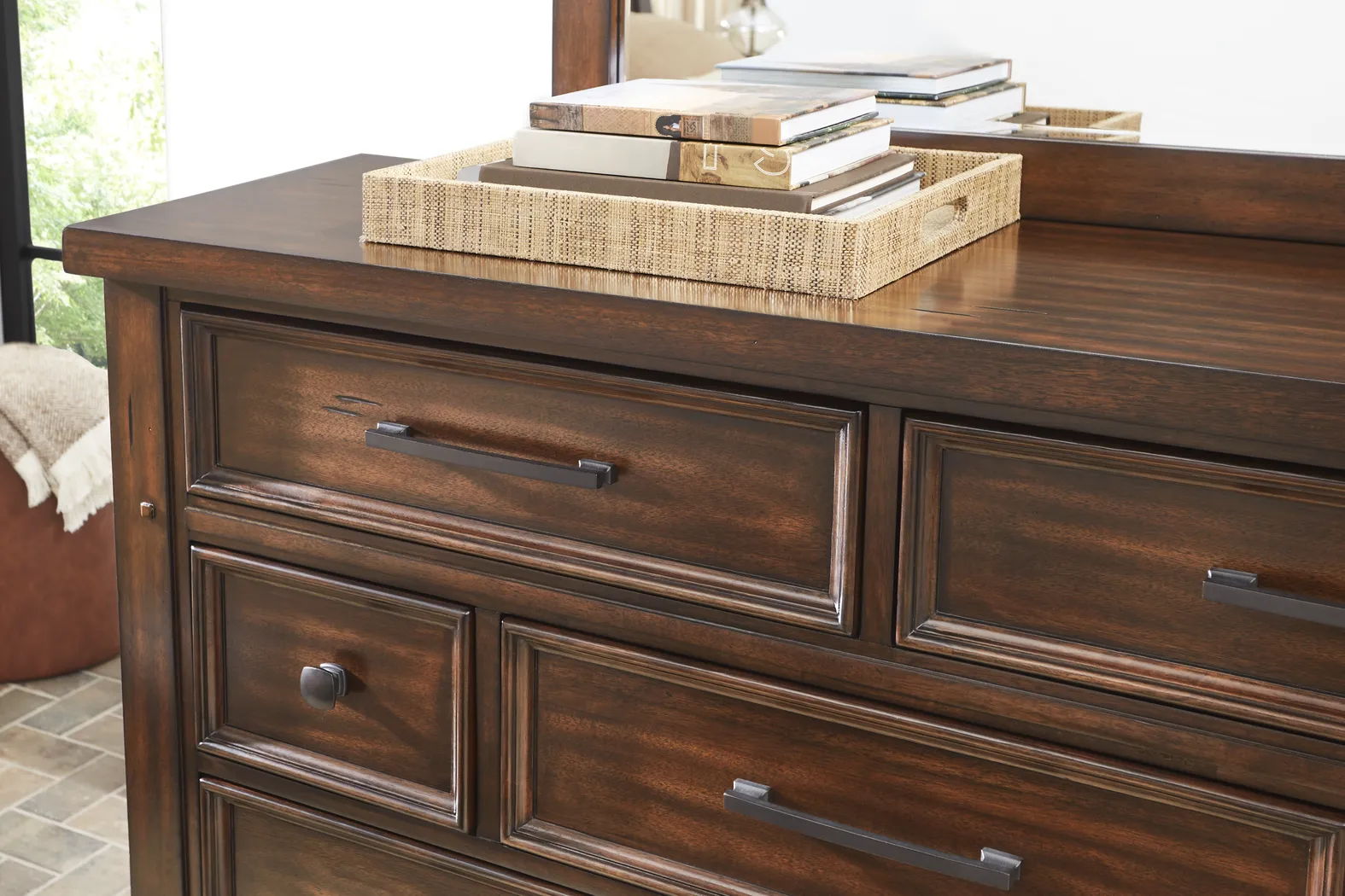 Emberton Dark Brown Dresser - Thumbnail - Image 4