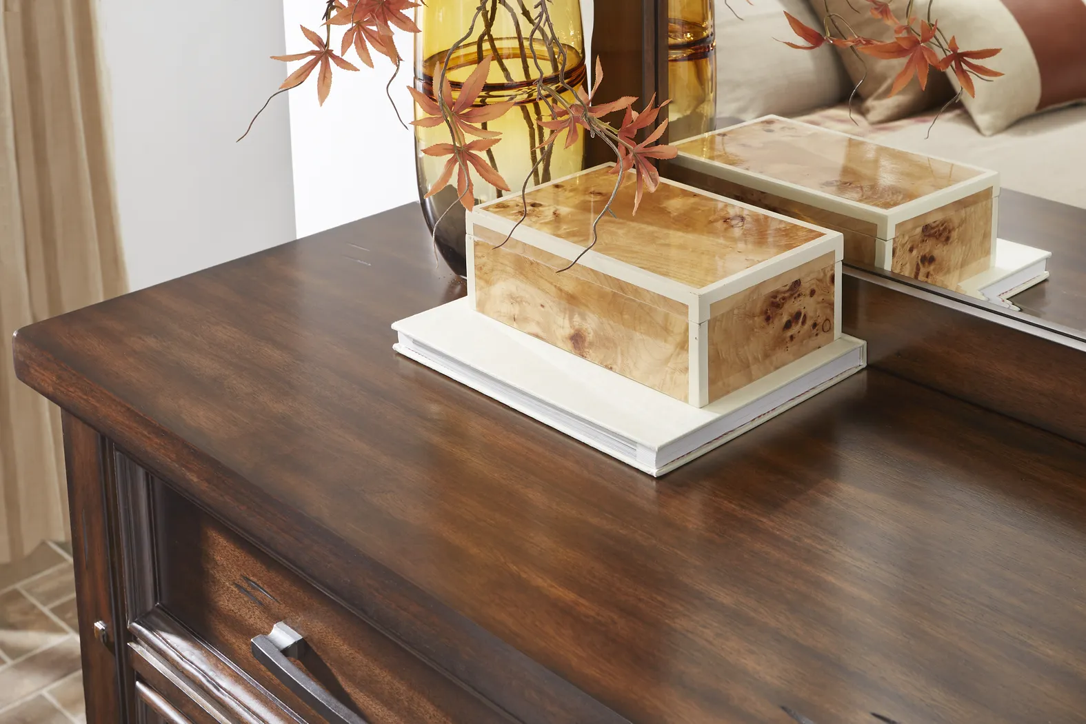 Emberton Dark Brown 7 Pc Queen Storage Bedroom - Thumbnail - Image 9