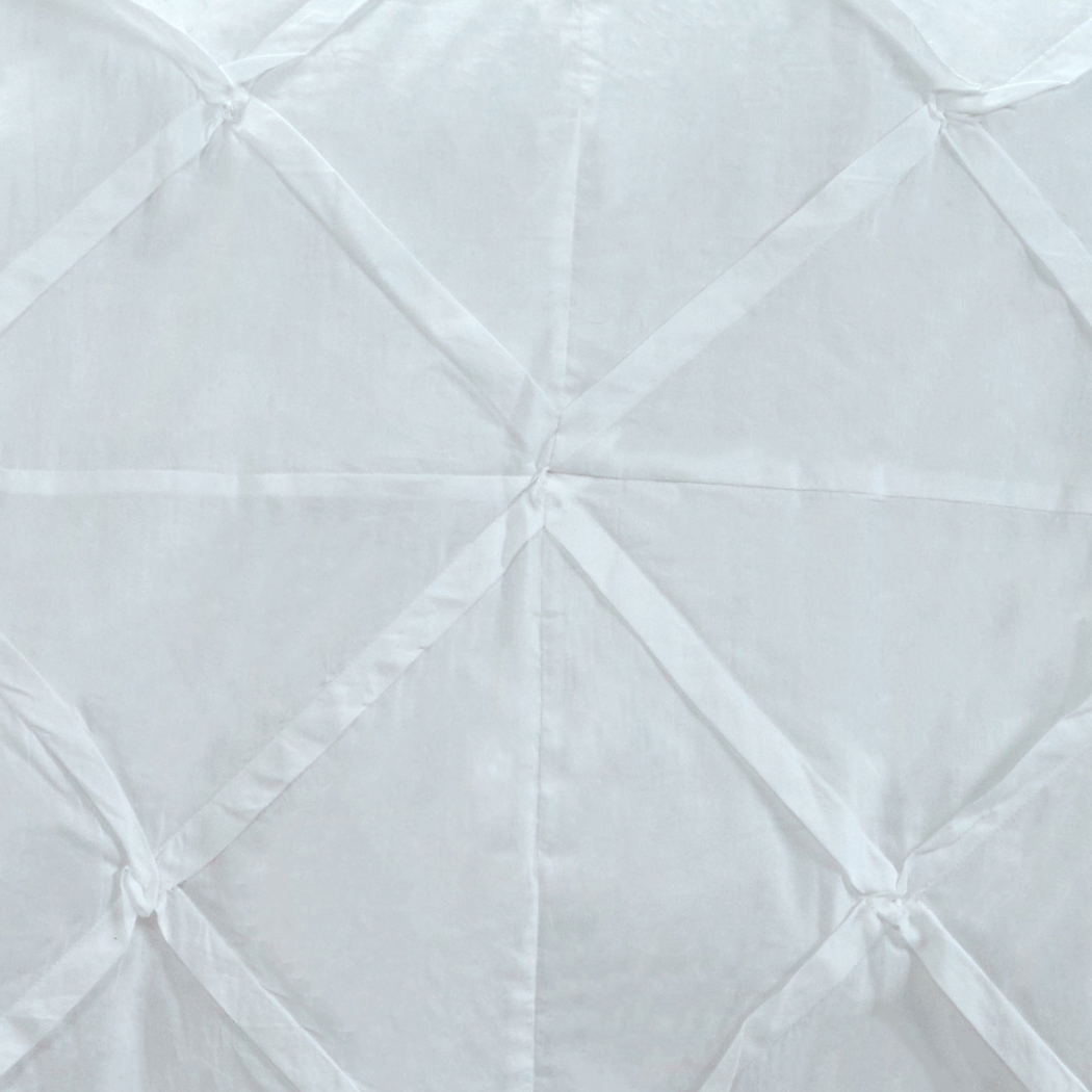 Emiliya White Queen Quilt - Thumbnail - Image 3