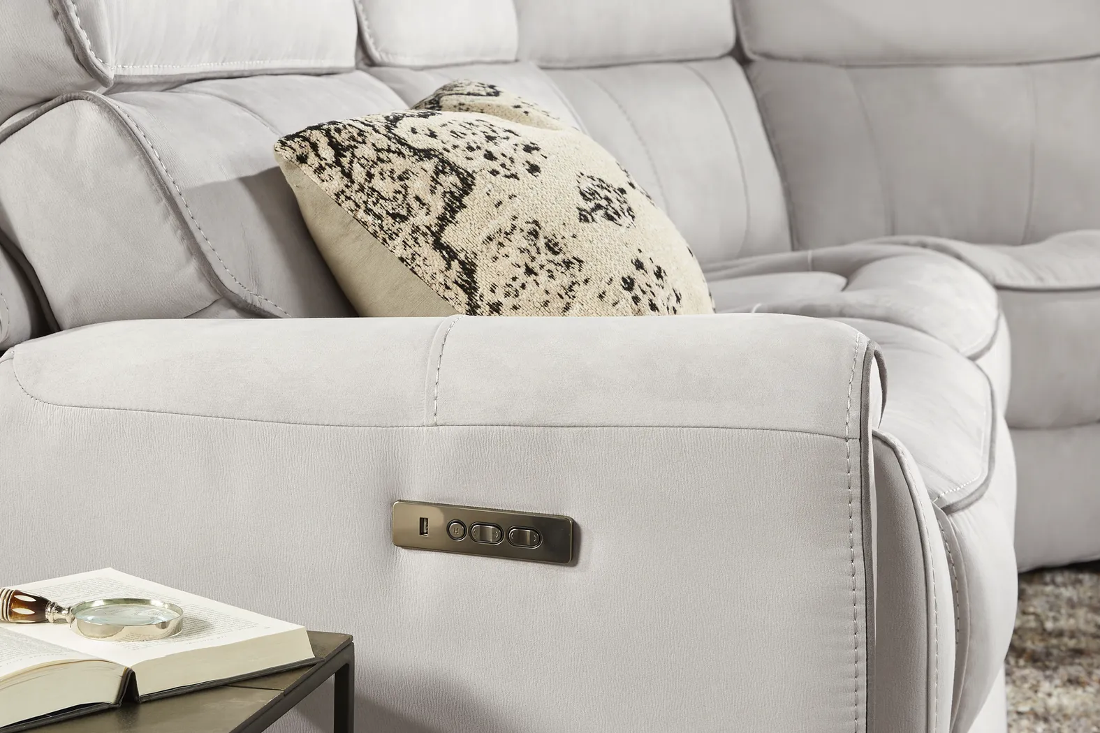 Emmett Avenue Gray 6 Pc Dual Power Reclining Sectional - Image 7