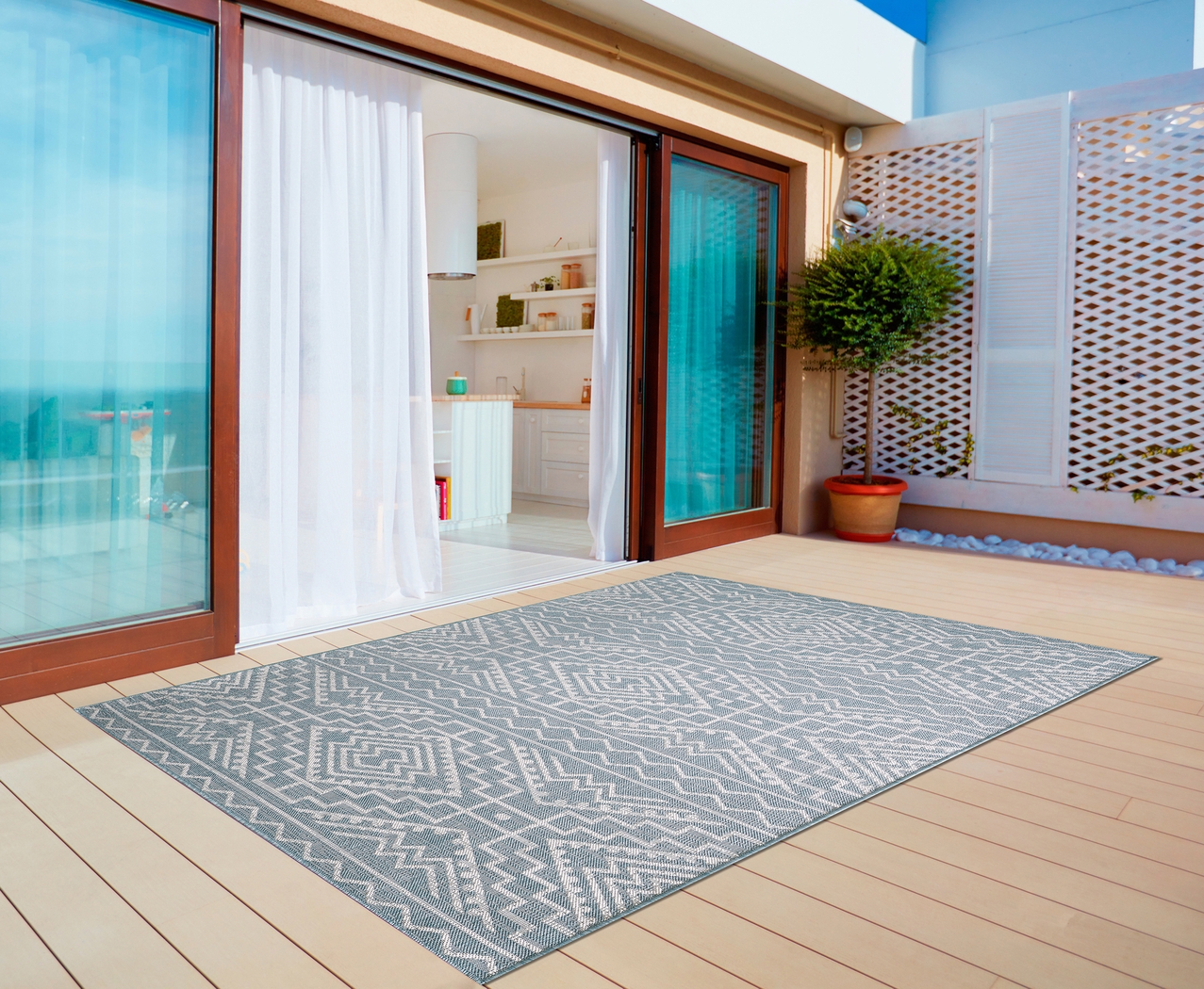 Emspool Aqua 5'3 x 7'7 Indoor/Outdoor Rug - Thumbnail - Image 2